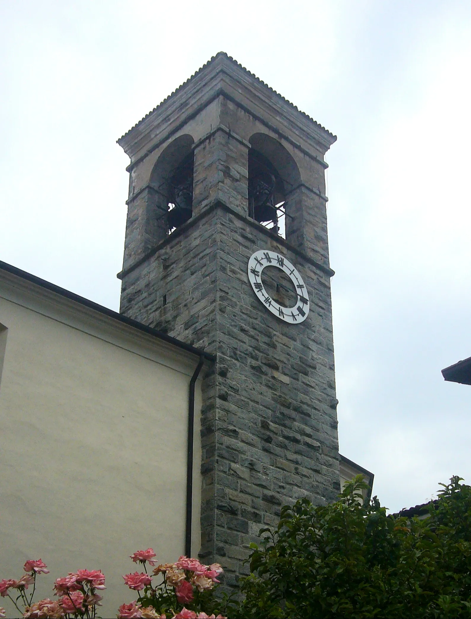 Photo showing: La chiesa di San Michele Arcangelo ad Idro, in provincia di Brescia