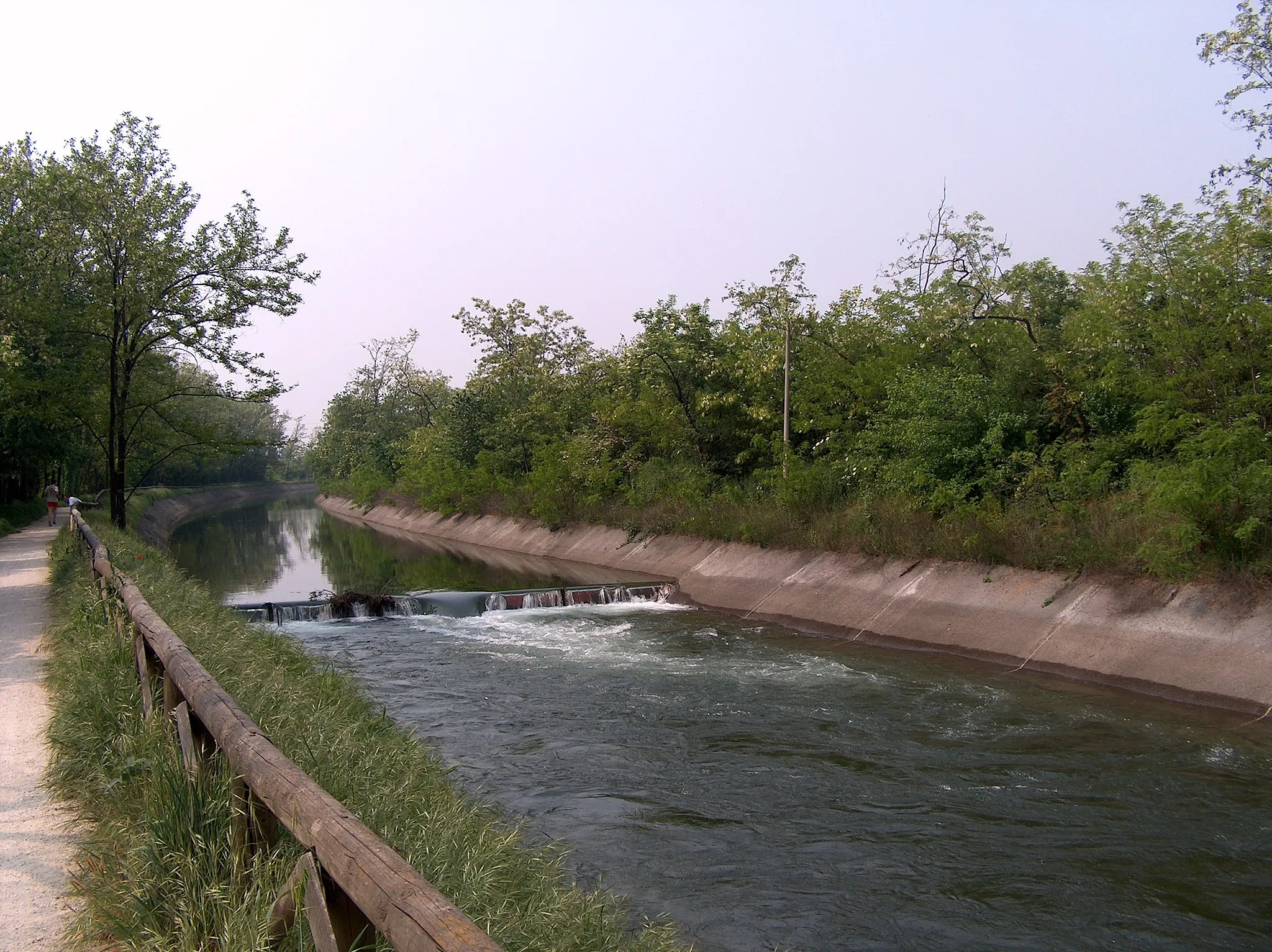 Photo showing: Lainate, Canale Villoresi.