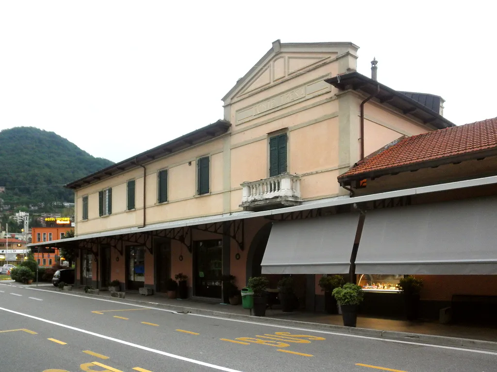 Photo showing: Ex stazione ferroviaria di Ponte Tresa della linea Ponte Tresa-Luino