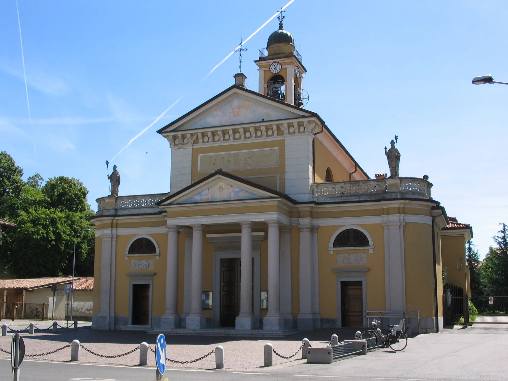 Photo showing: Lomagna, SS Pietro e Paolo.