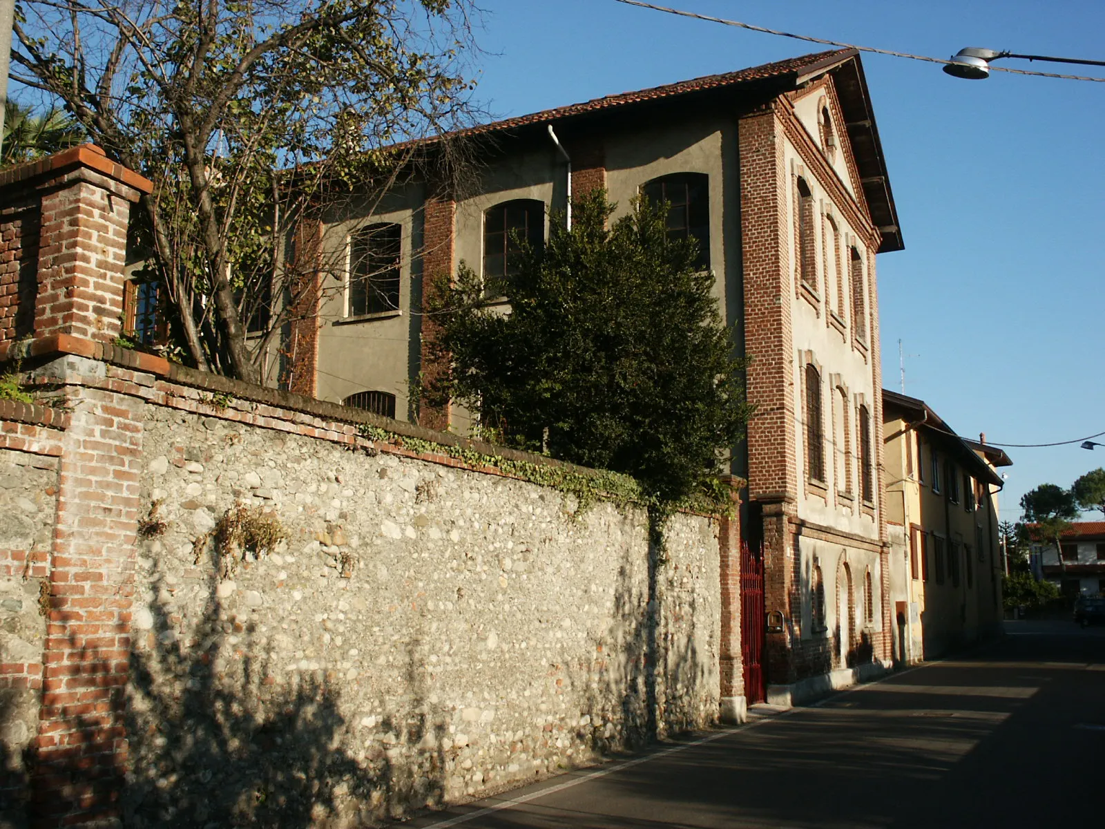 Photo showing: Falegnameria storica di Lomazzo - Edificio di archeologia industriale - via Beato Michele Carcano