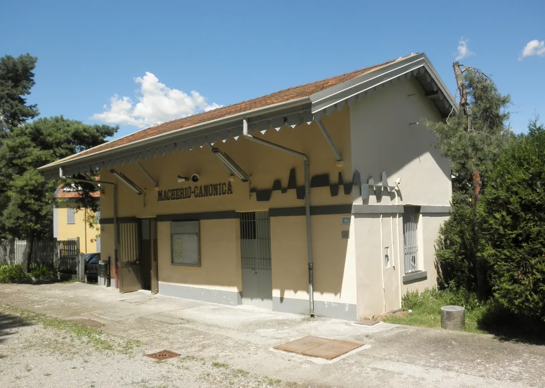 Photo showing: Stazione ferroviaria di Macherio-Canonica