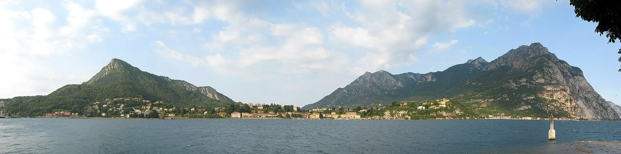 Photo showing: Panorama di Malgrate da Lecco