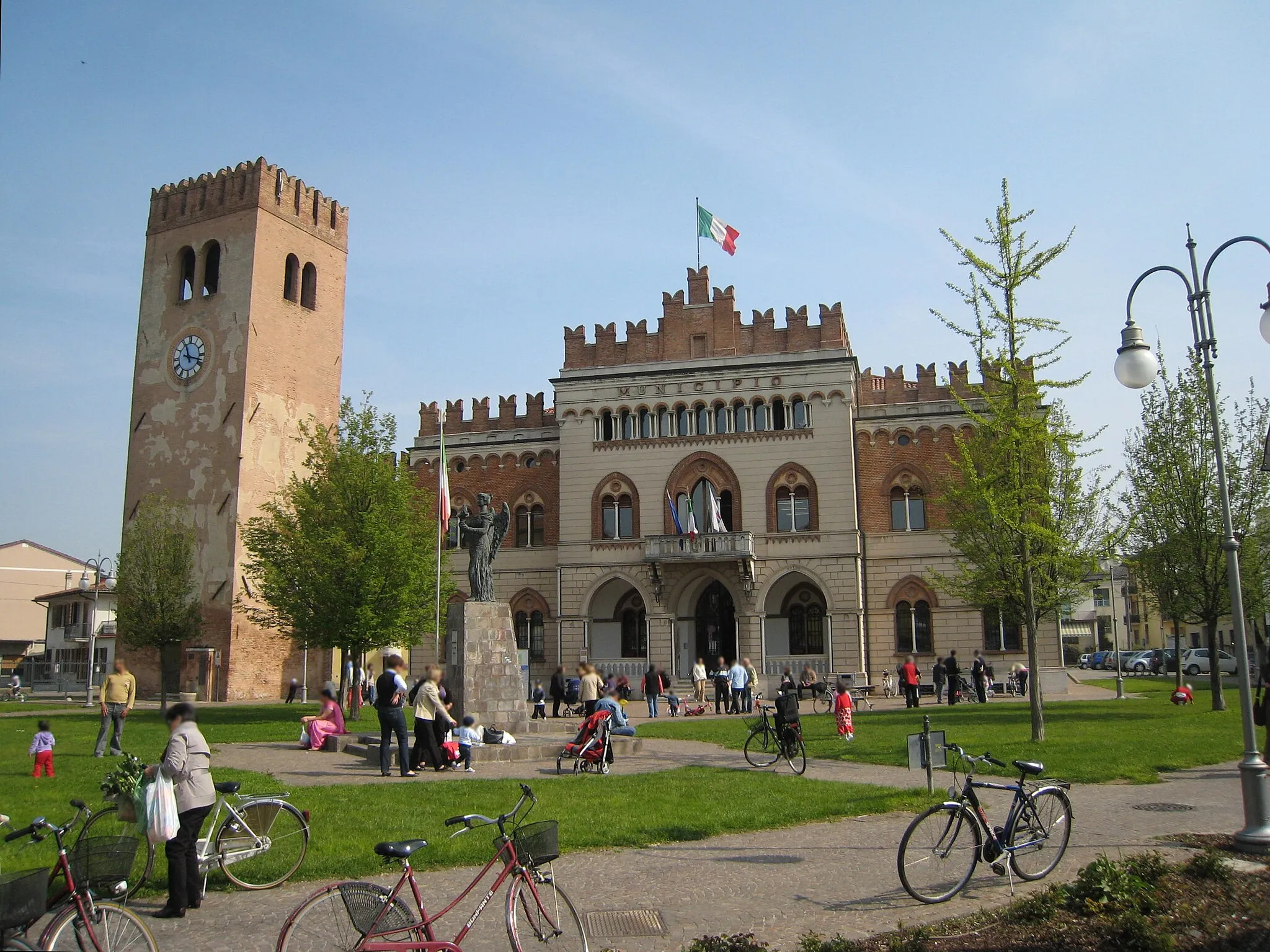 Photo showing: Marmirolo (Mantova)
10 aprile 2010