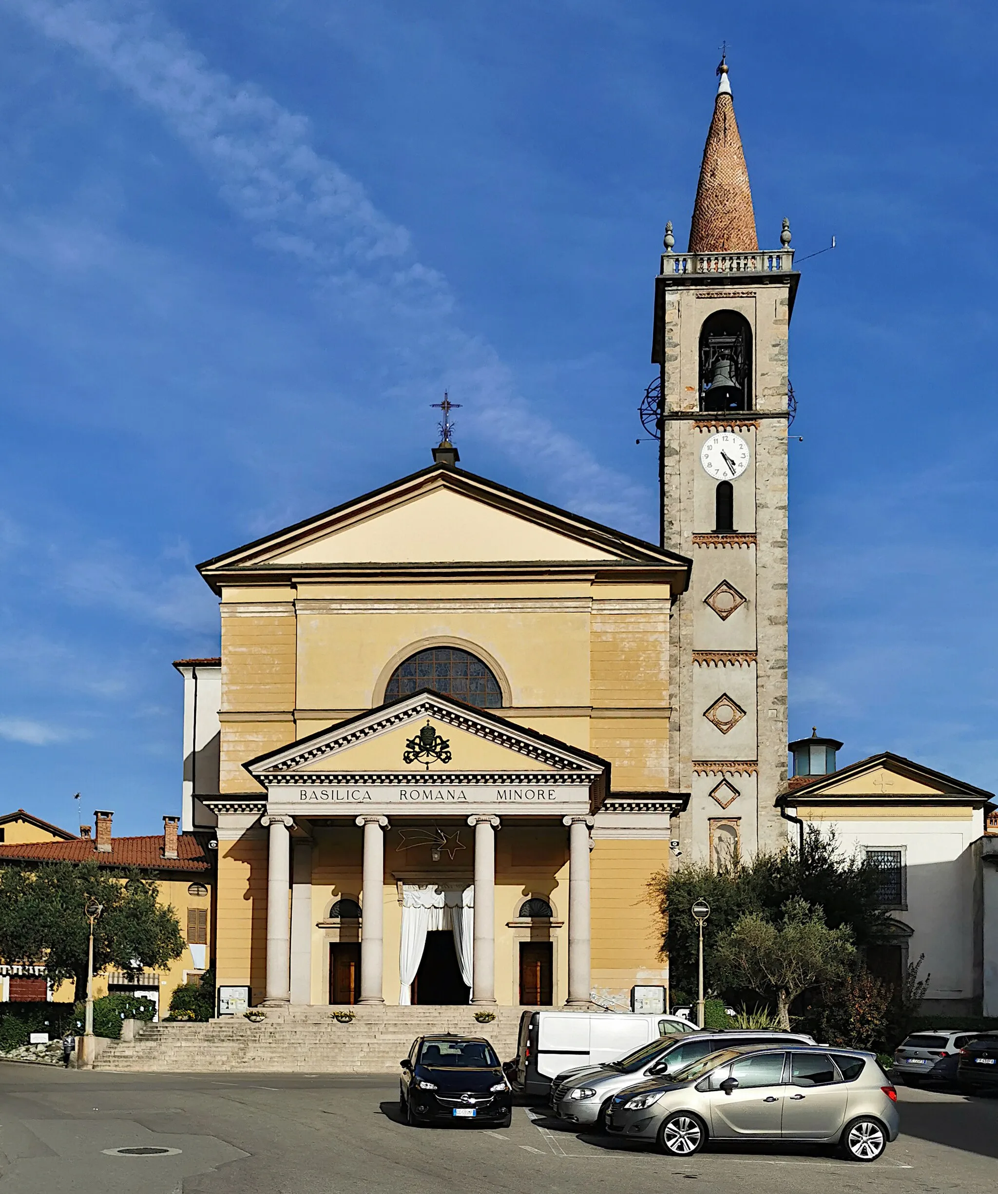 Photo showing: Facciata della Chiesa di San Vittore (Missaglia)