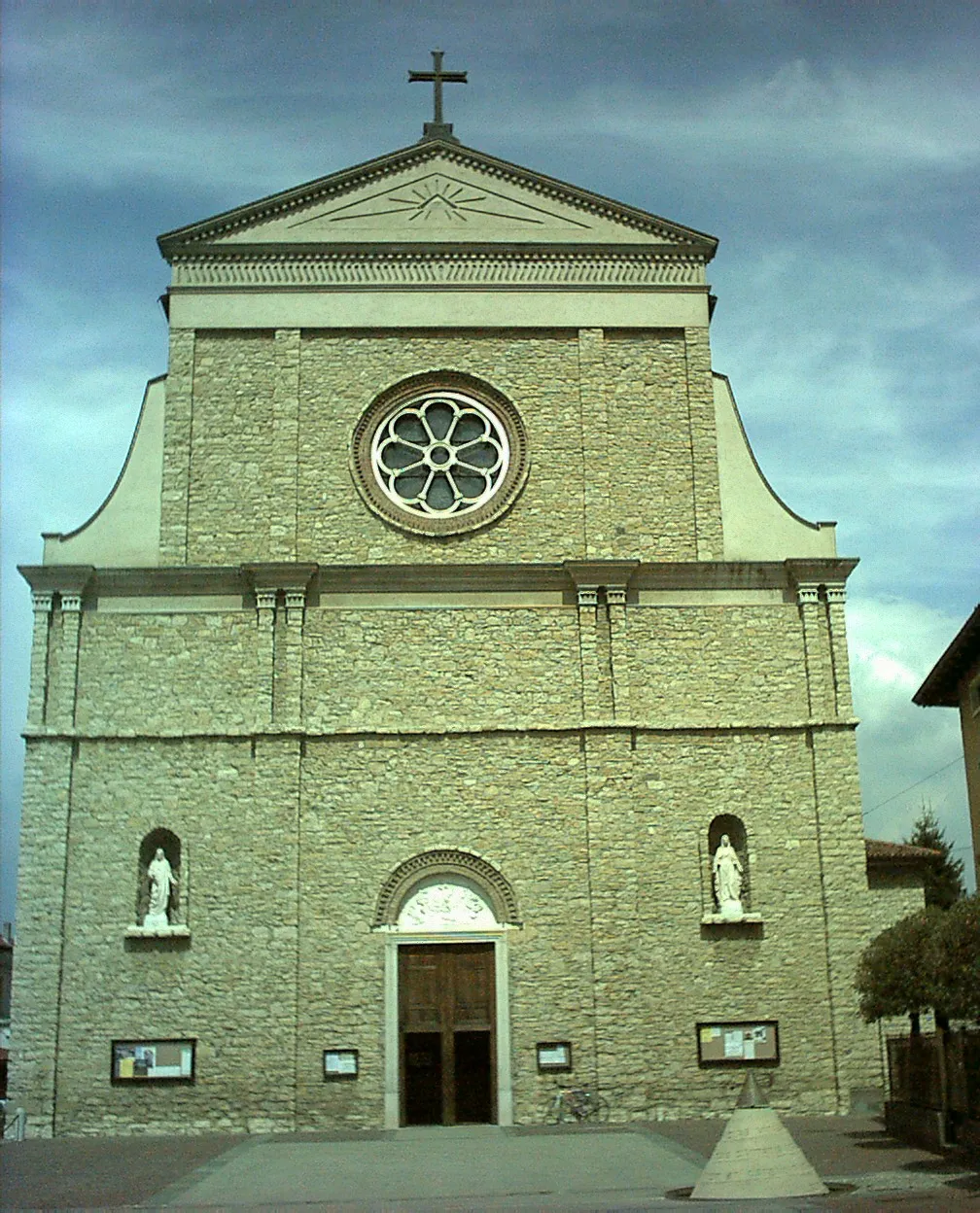 Photo showing: Parish Church of Mozzo, Bergamo, Italy

photo by Cruccone