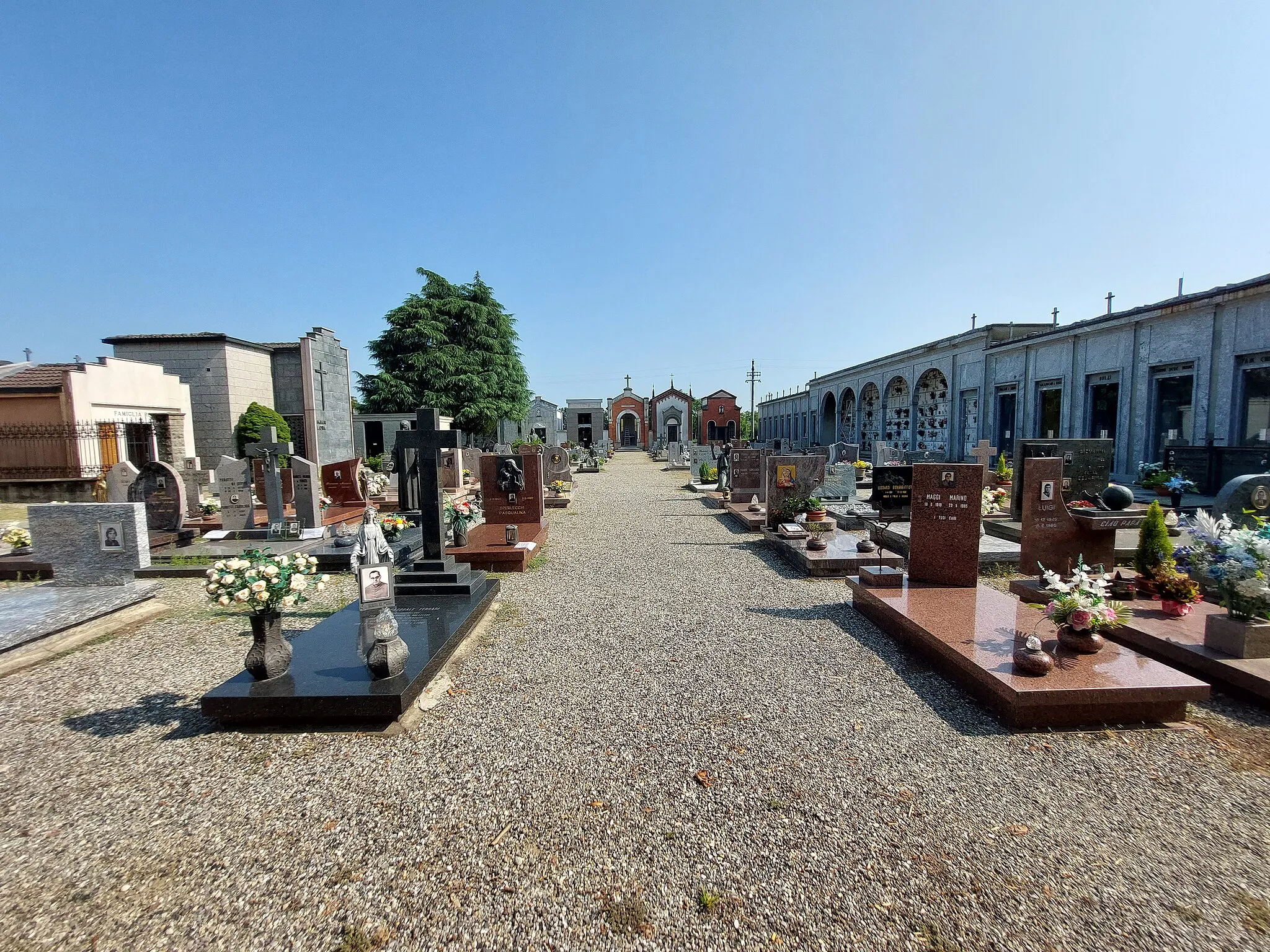 Photo showing: Mulazzano - cimitero