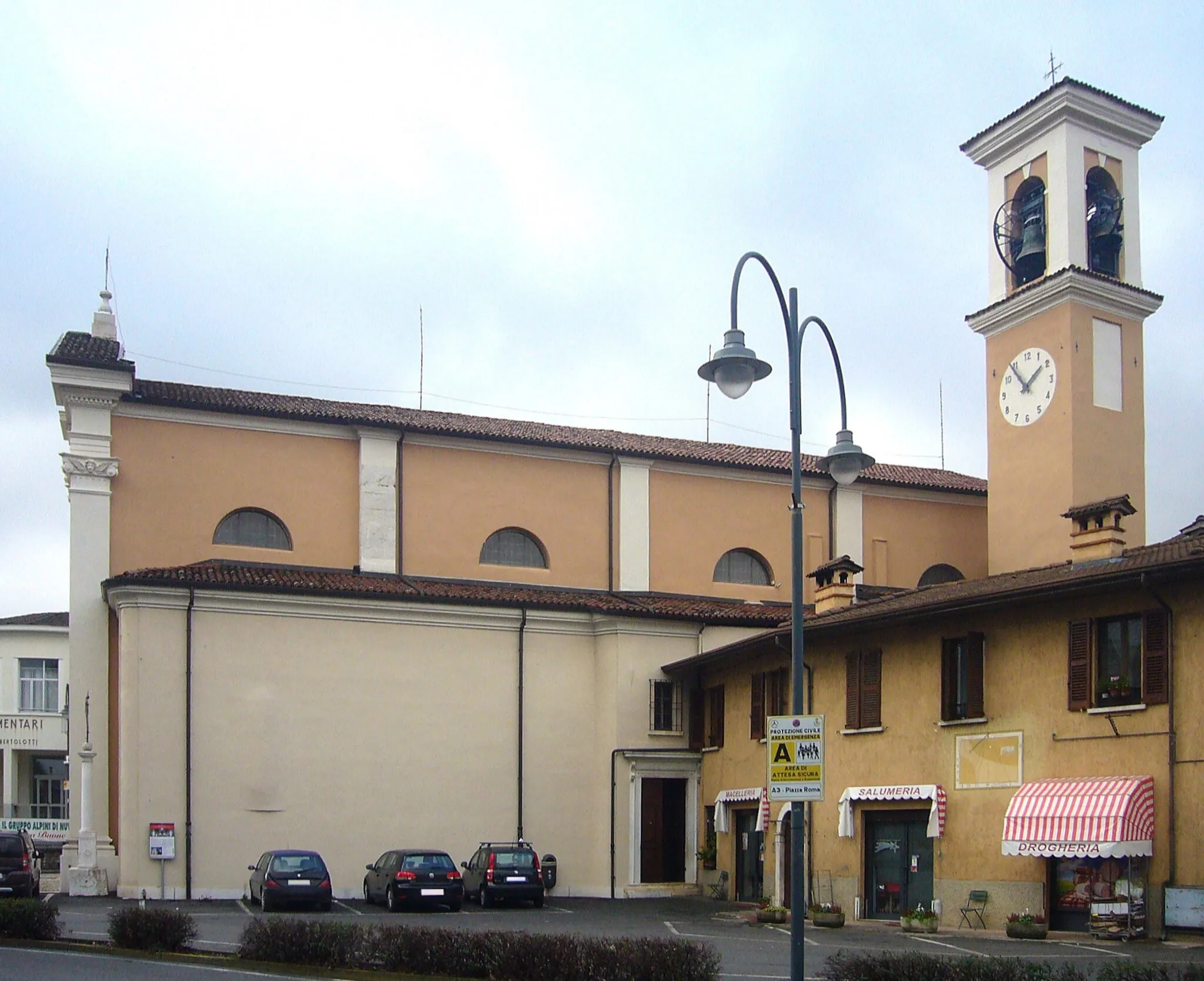 Photo showing: La chiesa parrocchiale di Santa Maria della Neve a Nuvolento, in Lombardia