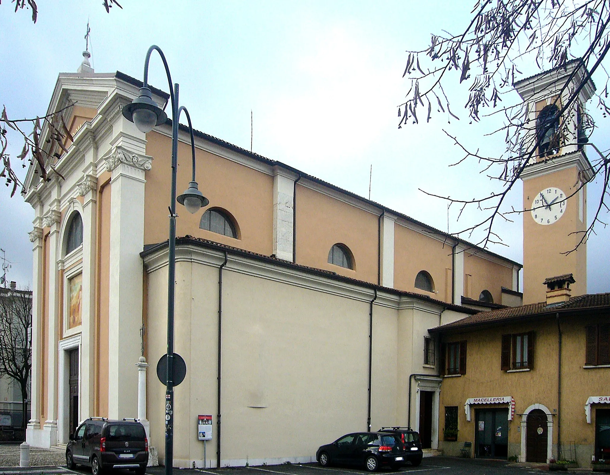 Photo showing: La chiesa parrocchiale di Santa Maria della Neve a Nuvolento, in Lombardia