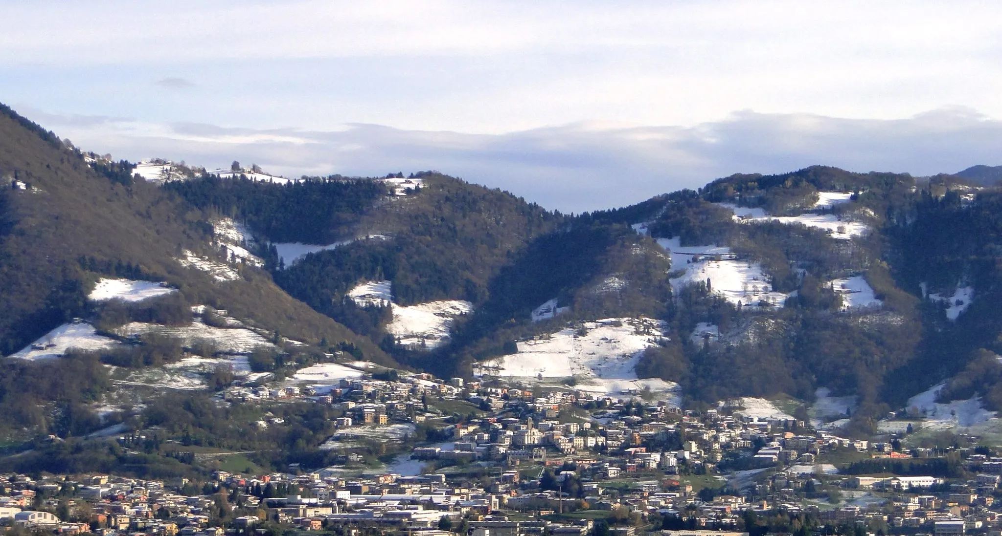Photo showing: Panorama di Peia (BG)