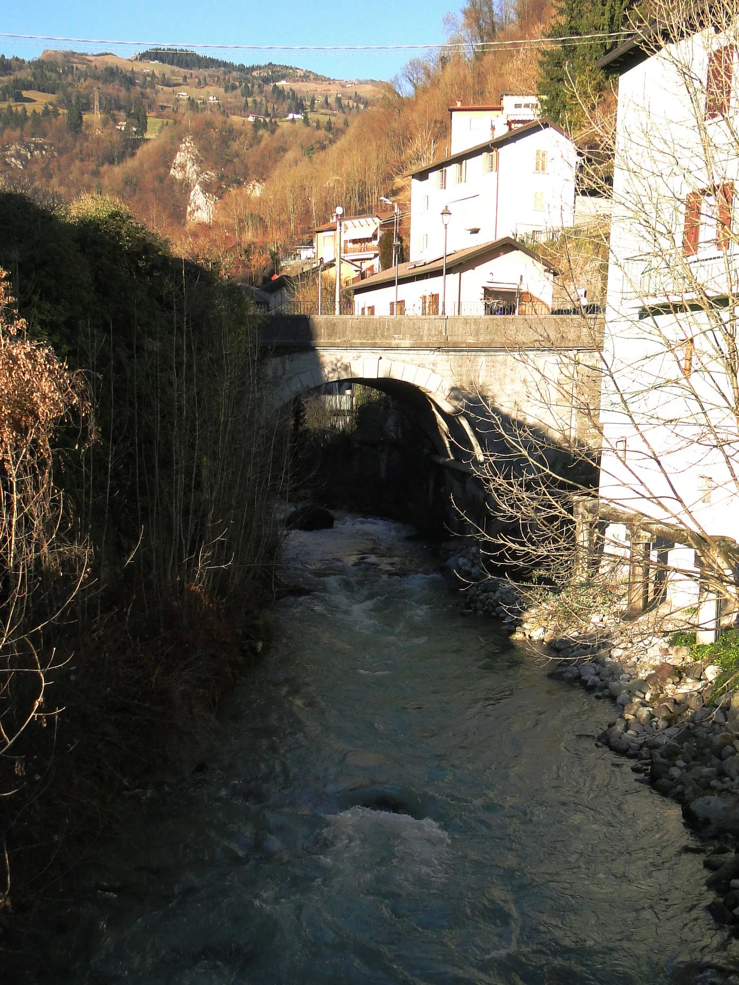 Photo showing: Torrente Nossana, Ponte Nossa (BG)