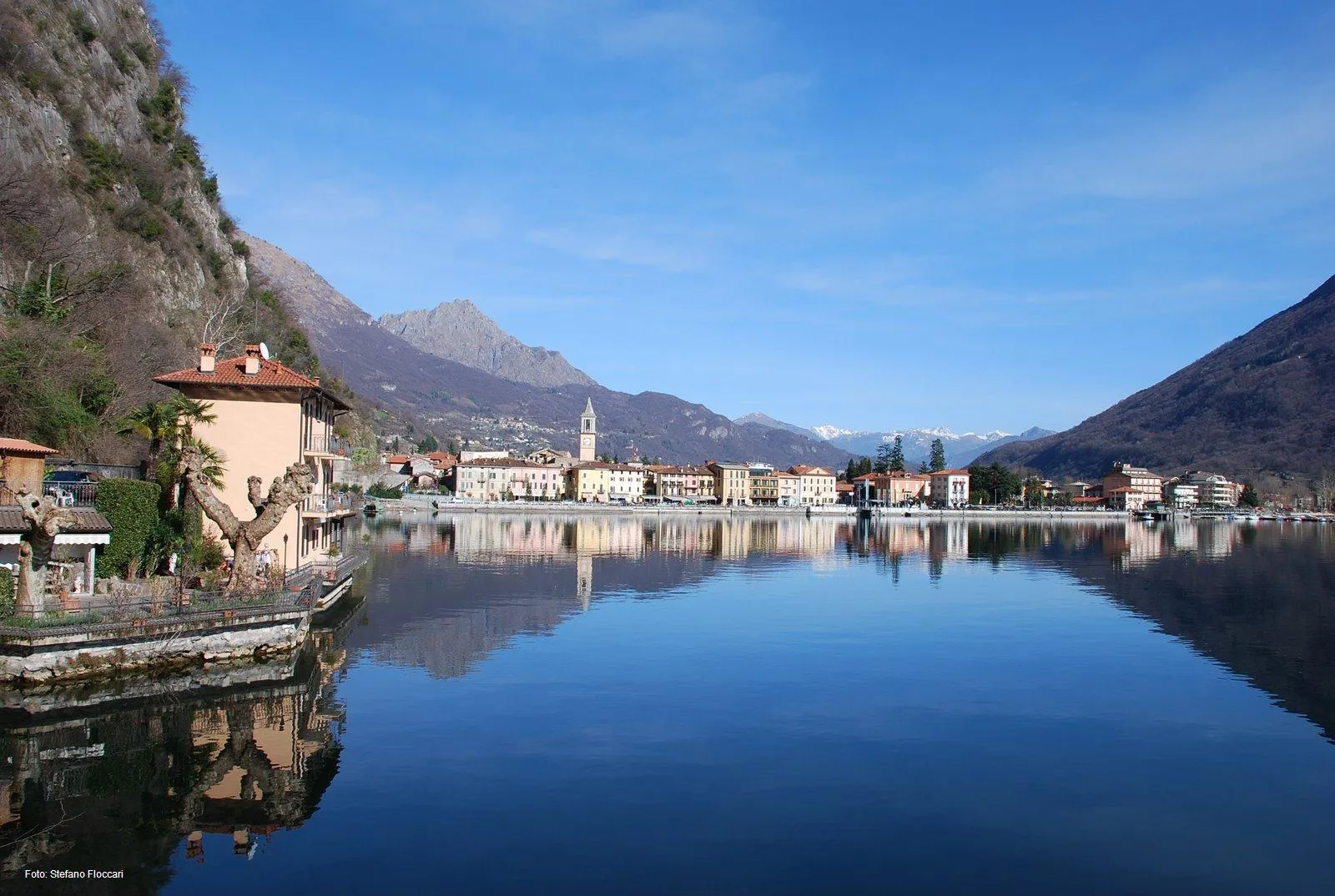 Photo showing: Porlezza vista dalle vecchie gallerie; foto di Stefano Floccari.