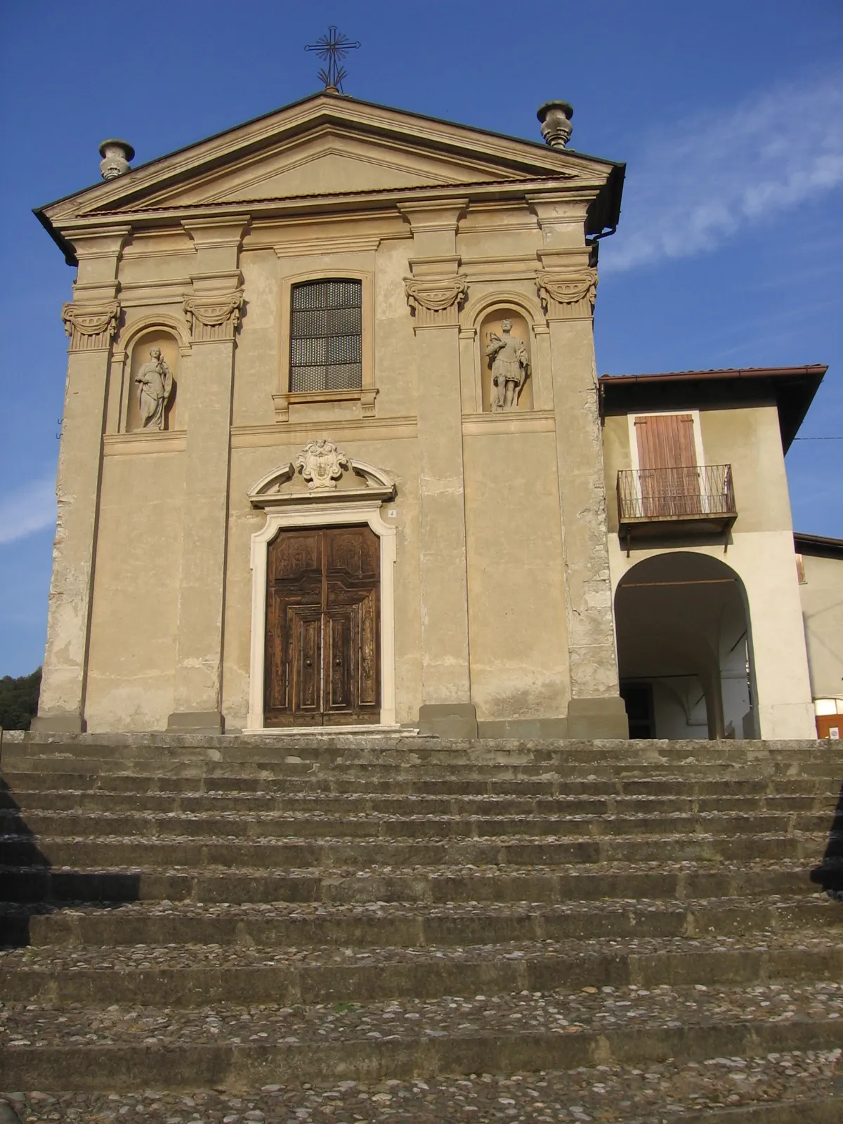 Photo showing: Chiesa di San Fermo, Cornale di Pradalunga (Bergamo), Italy