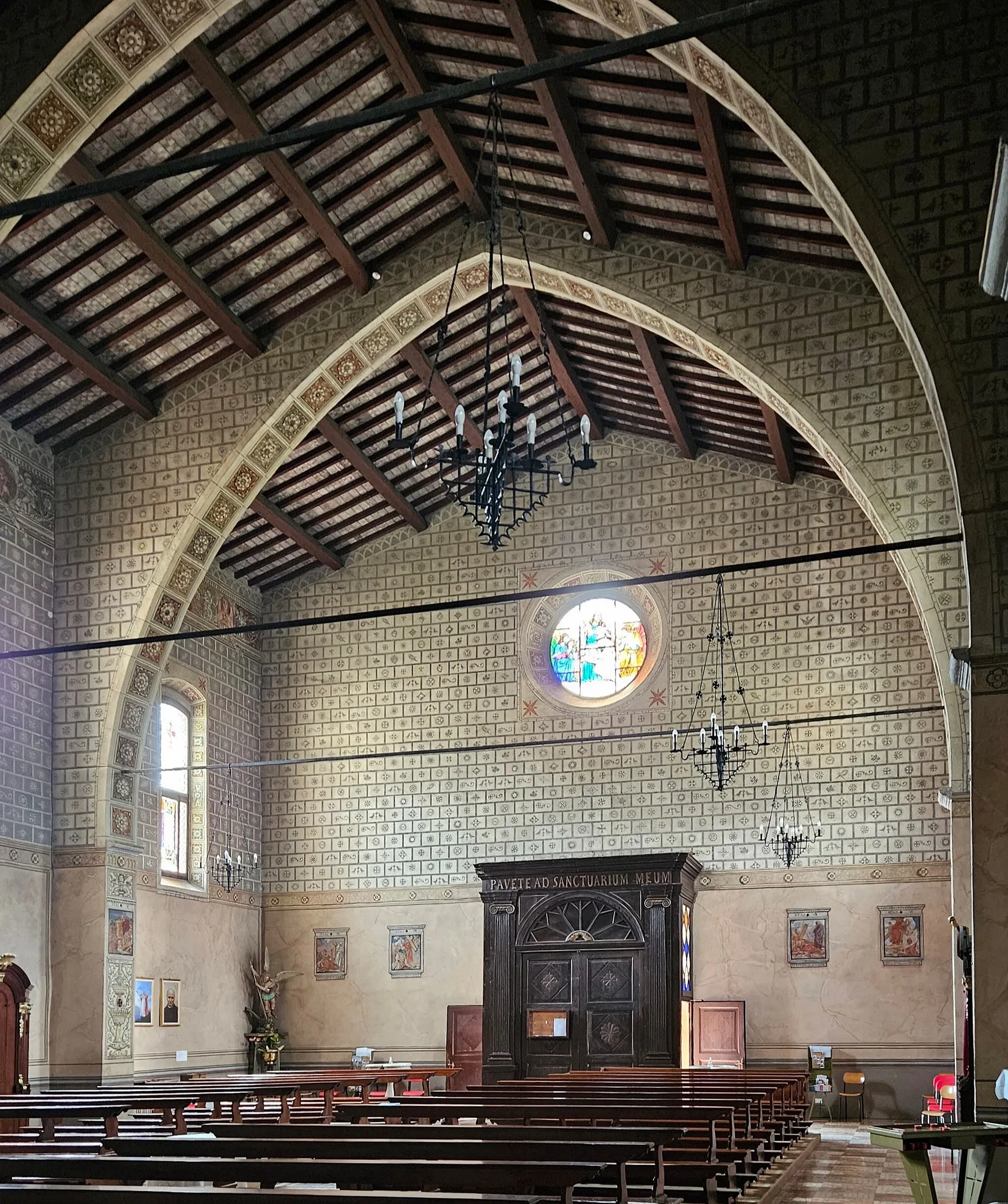 Photo showing: L'interno della chiesa parrocchiale di San Michele Arcangelo a Sabbio Chiese (BS)