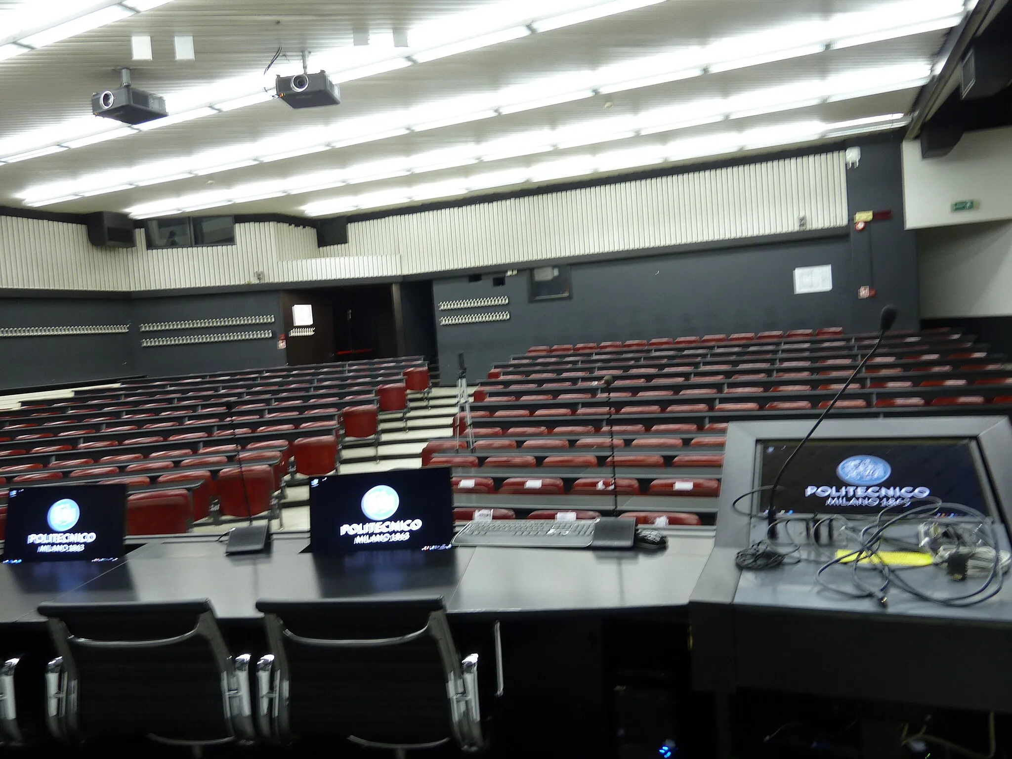 Photo showing: Politecnico di Milano, Edificio Gino Cassinis - aula De Donato