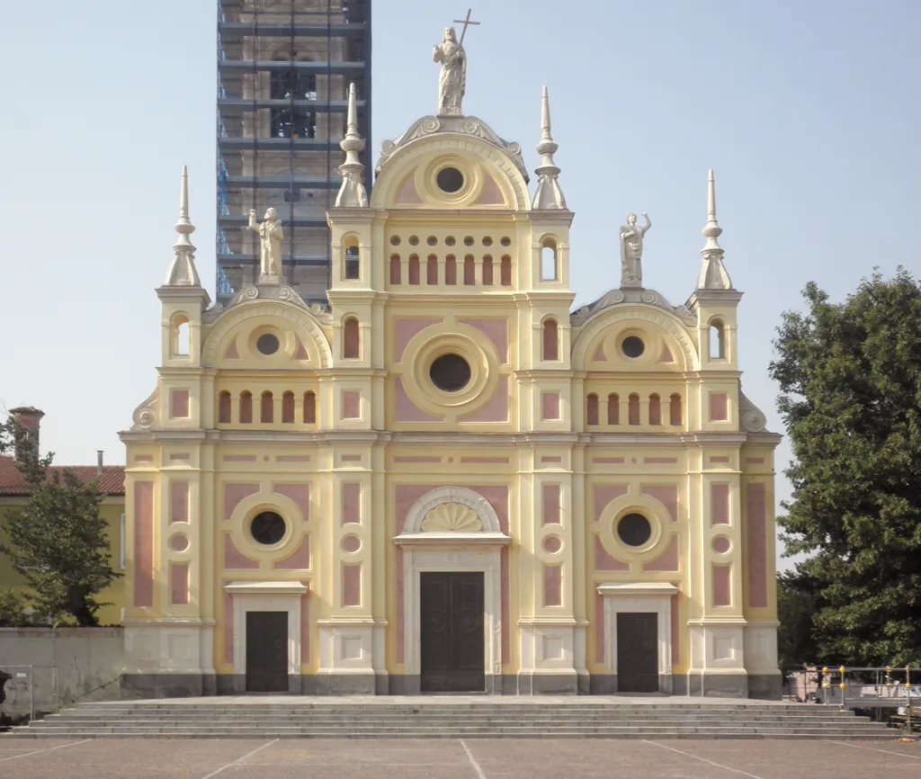 Photo showing: La chiesa parrocchiale dei SS. Nazario e Celso a Sesto Cremonese, fraz. di Sesto ed Uniti