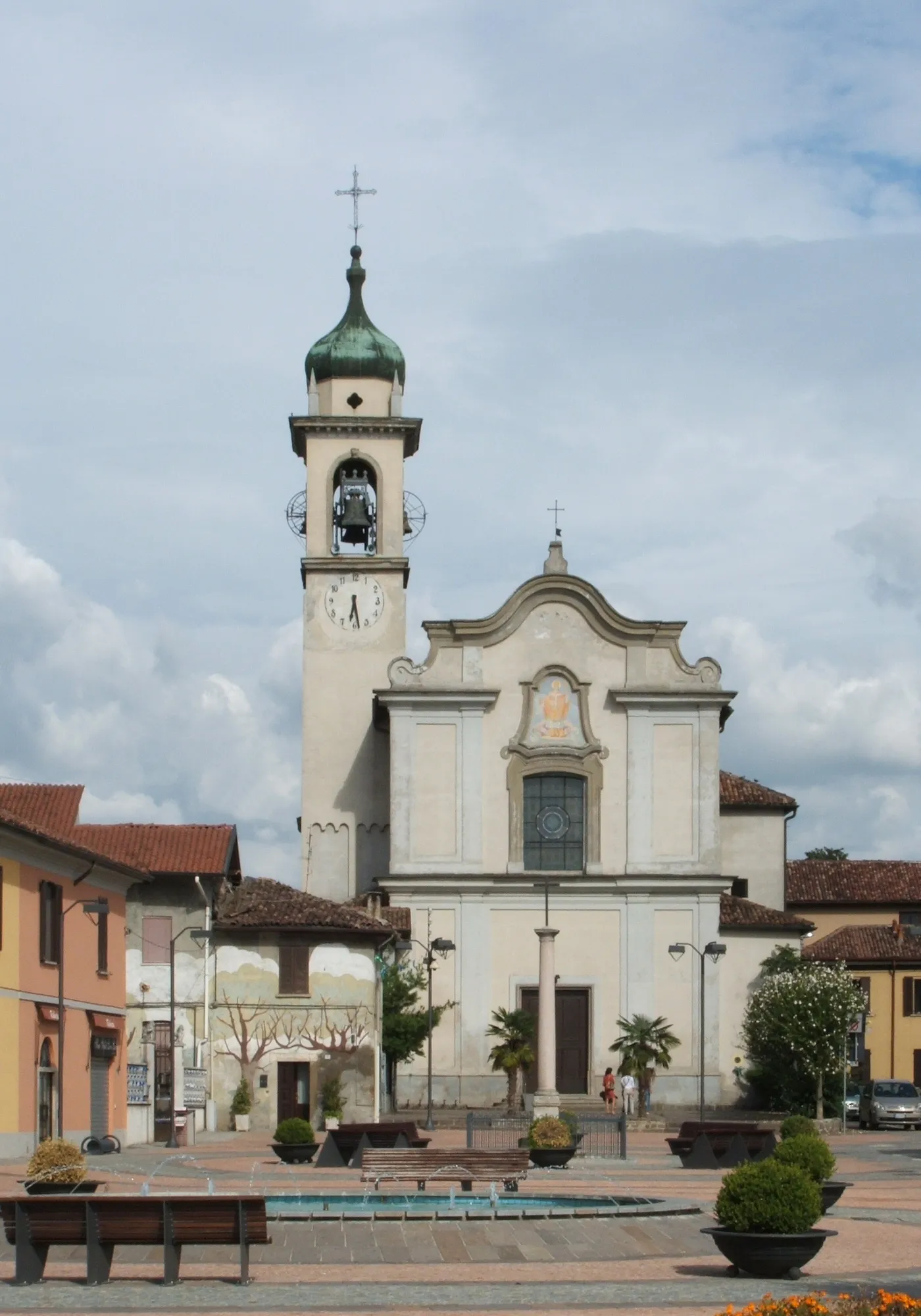 Photo showing: Settala (MI) - Italy - Saint Ambrogio parish church