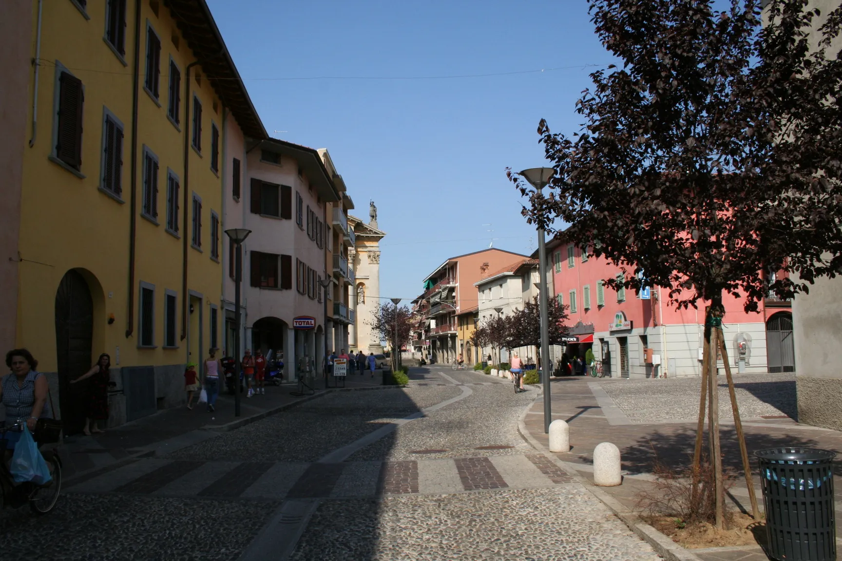 Photo showing: Suisio, Bergamo, panorama.