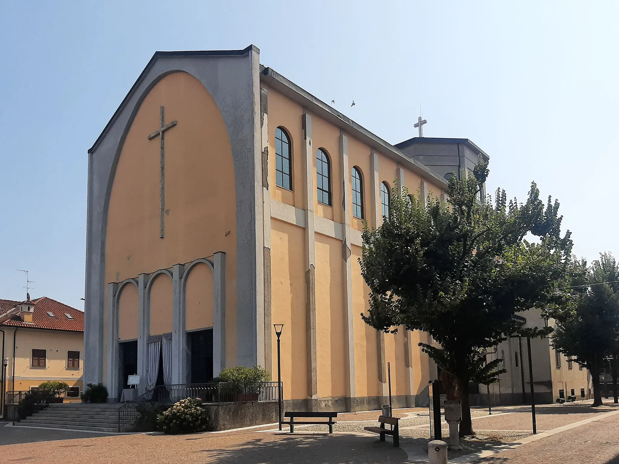 Photo showing: La chiesa parrocchiale di San Giovanni Battista a Tavazzano.