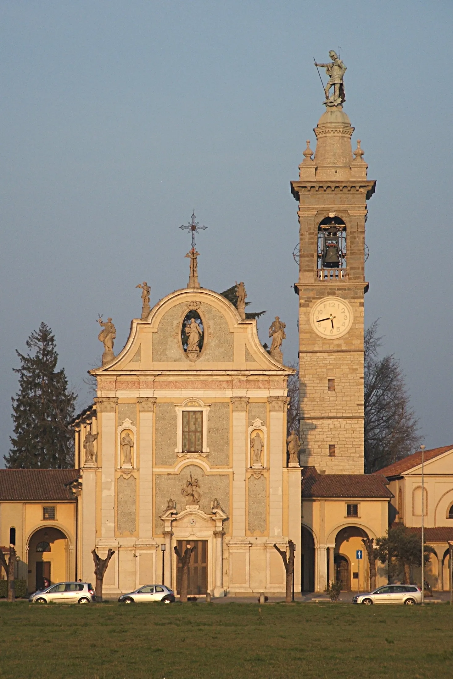 Photo showing: Treviolo, Bergamo, Italy – saint George parish church