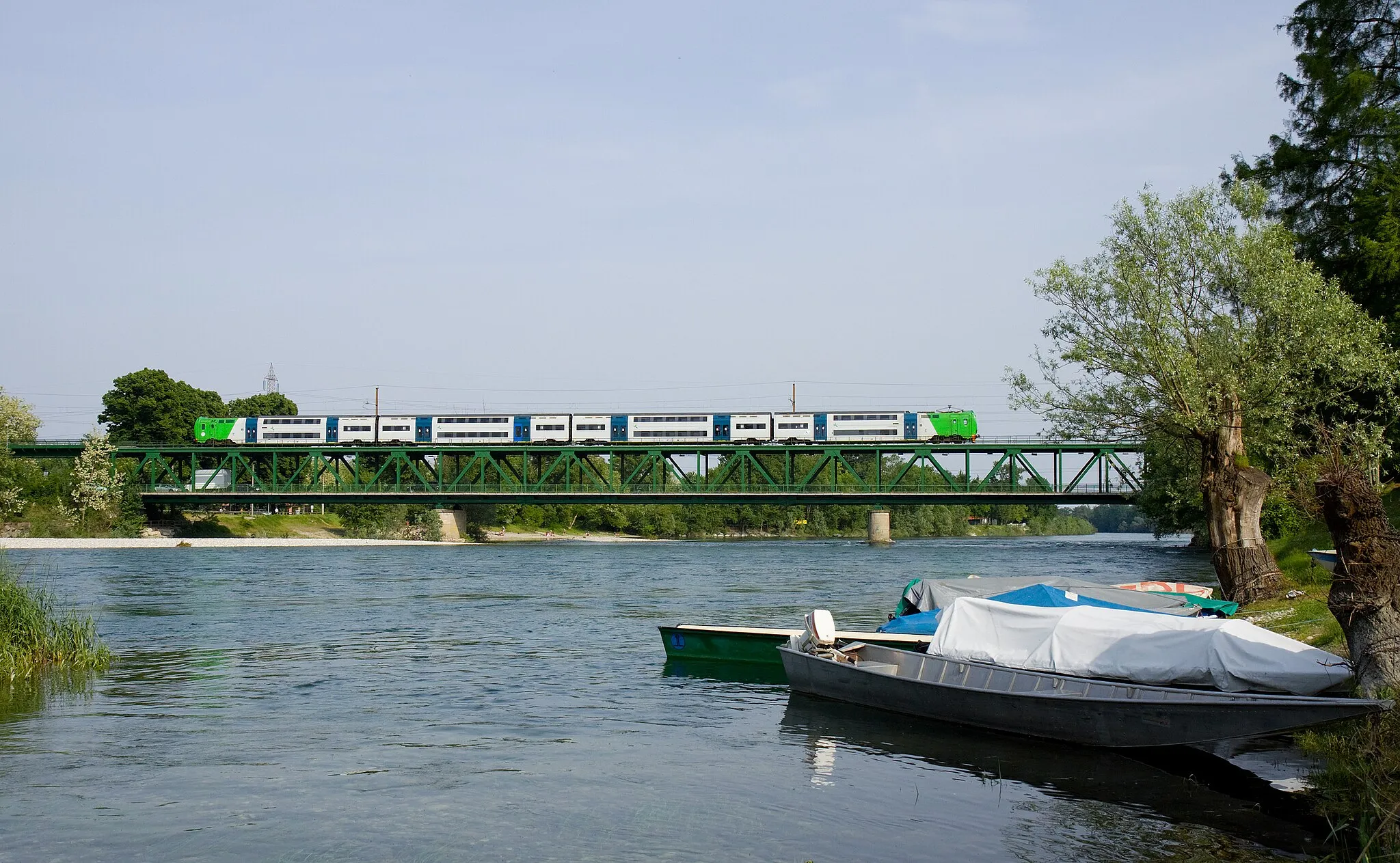 Photo showing: Ferrovie Nord Milano class E 760 crossing the Ticino river near Galliate, Italy.