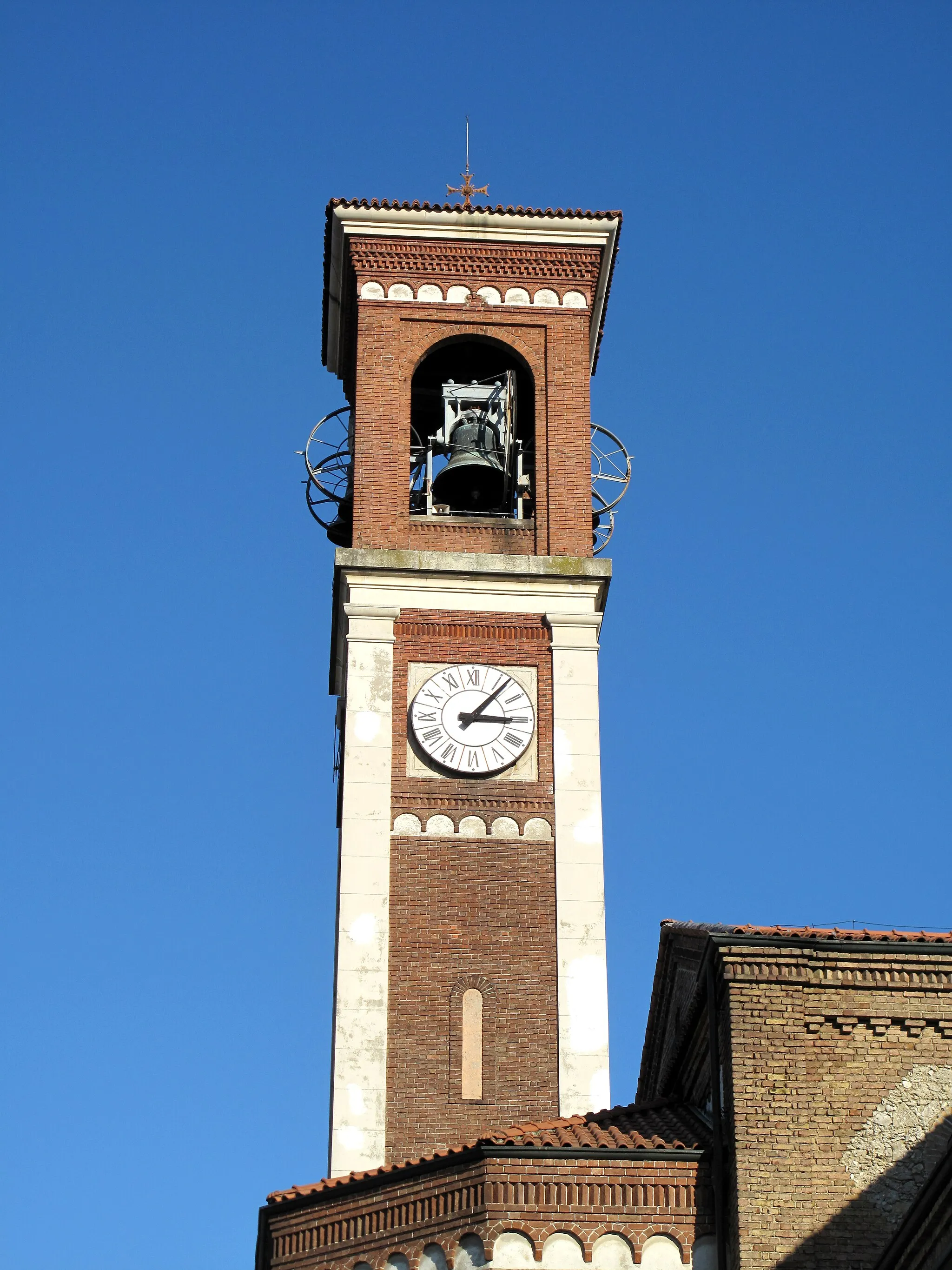 Photo showing: Bell tower - Church of Santa Margherita in Usmate Velate (MI)