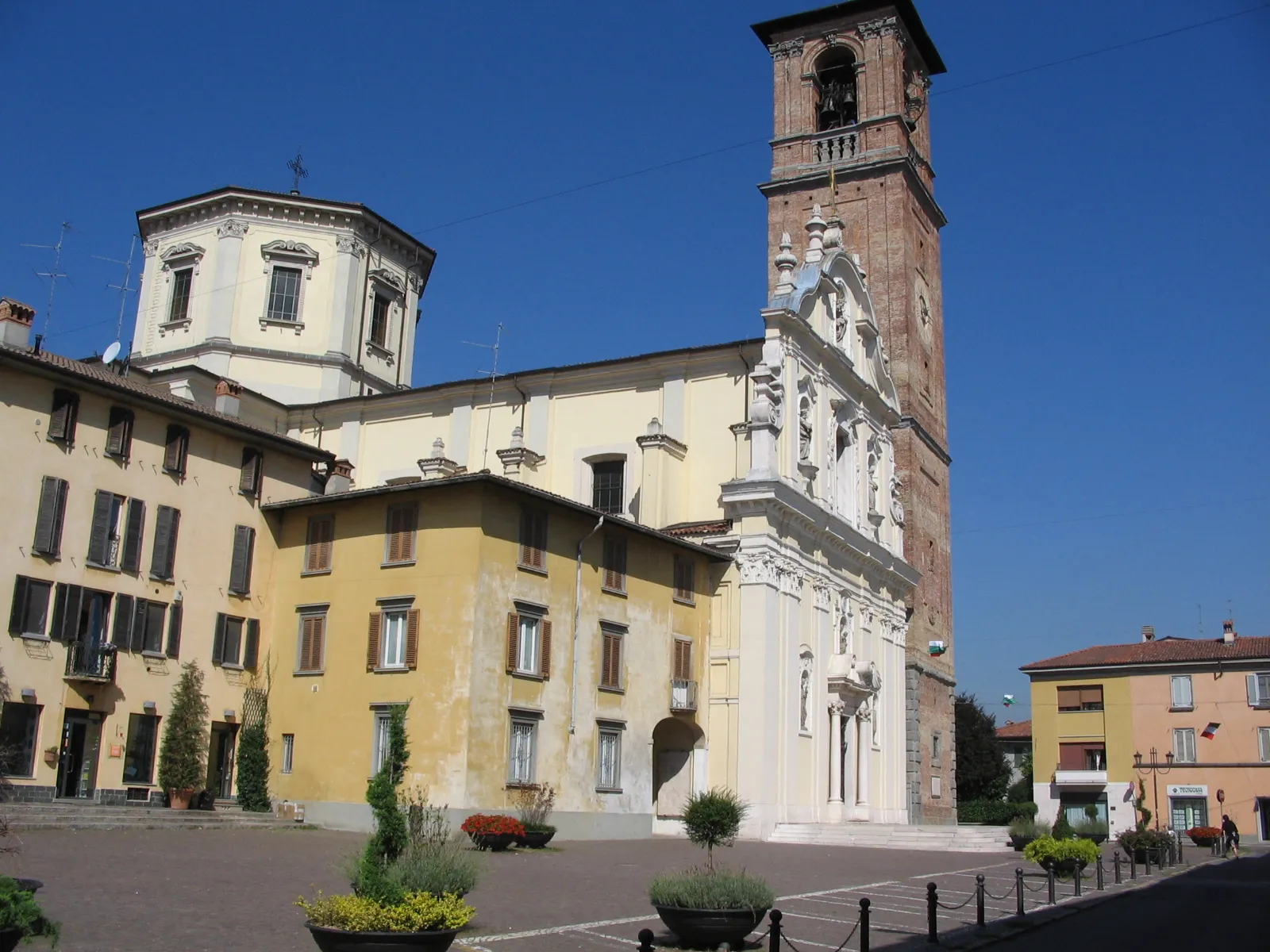 Photo showing: Autore Giorces. Verdello, Chiesa Giubilare dei Santi Pietro e Paolo Apostoli.
