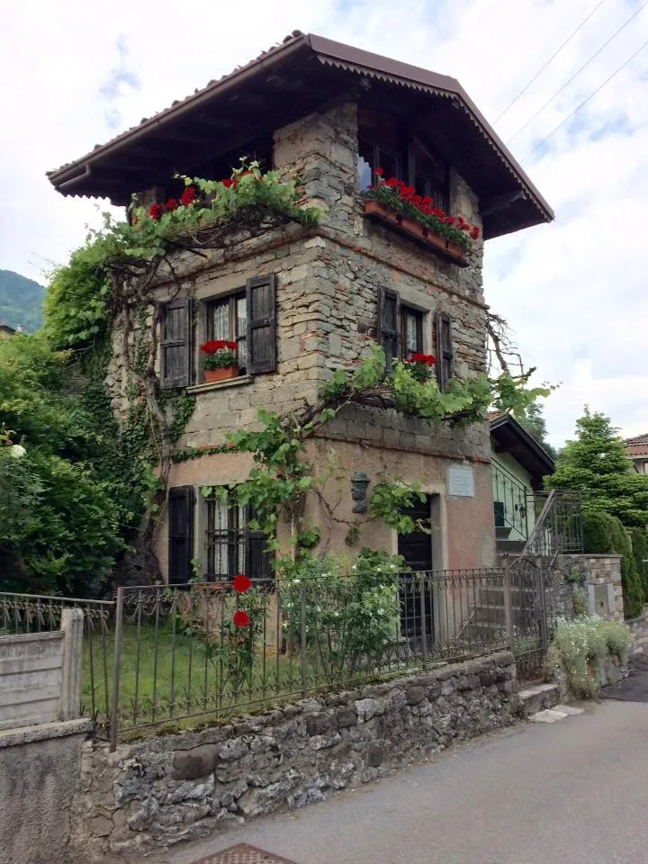 Photo showing: Casa natale del pittore Edoardo Togni