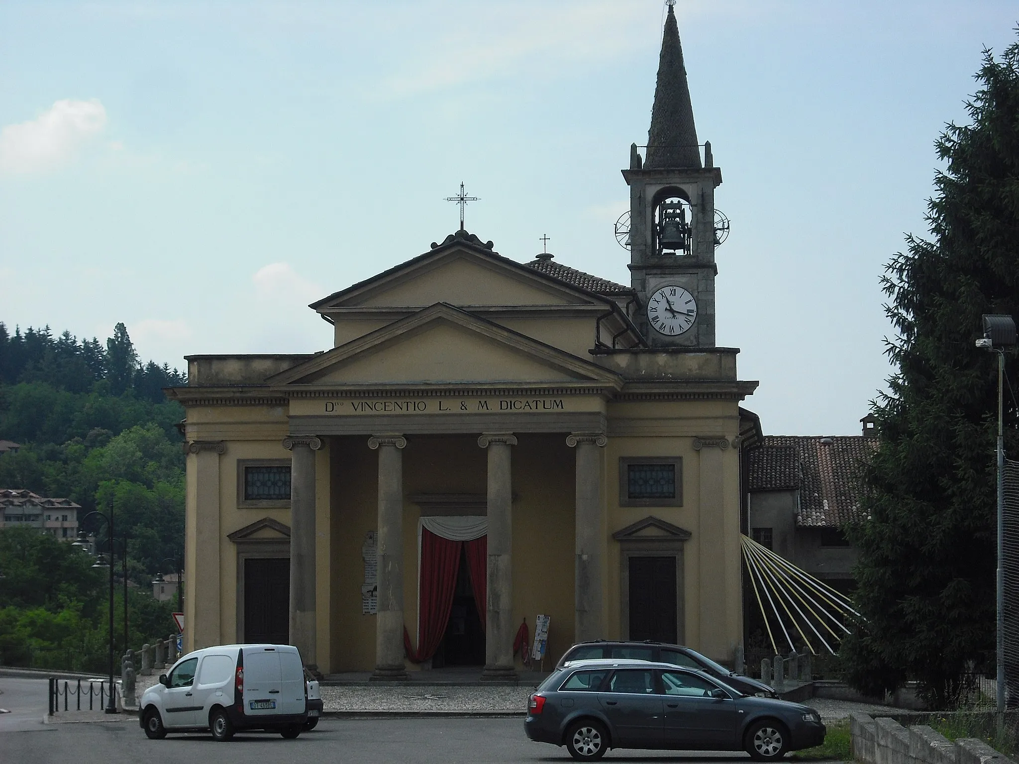 Photo showing: La chiesa parrocchiale di Viganò (Lc)