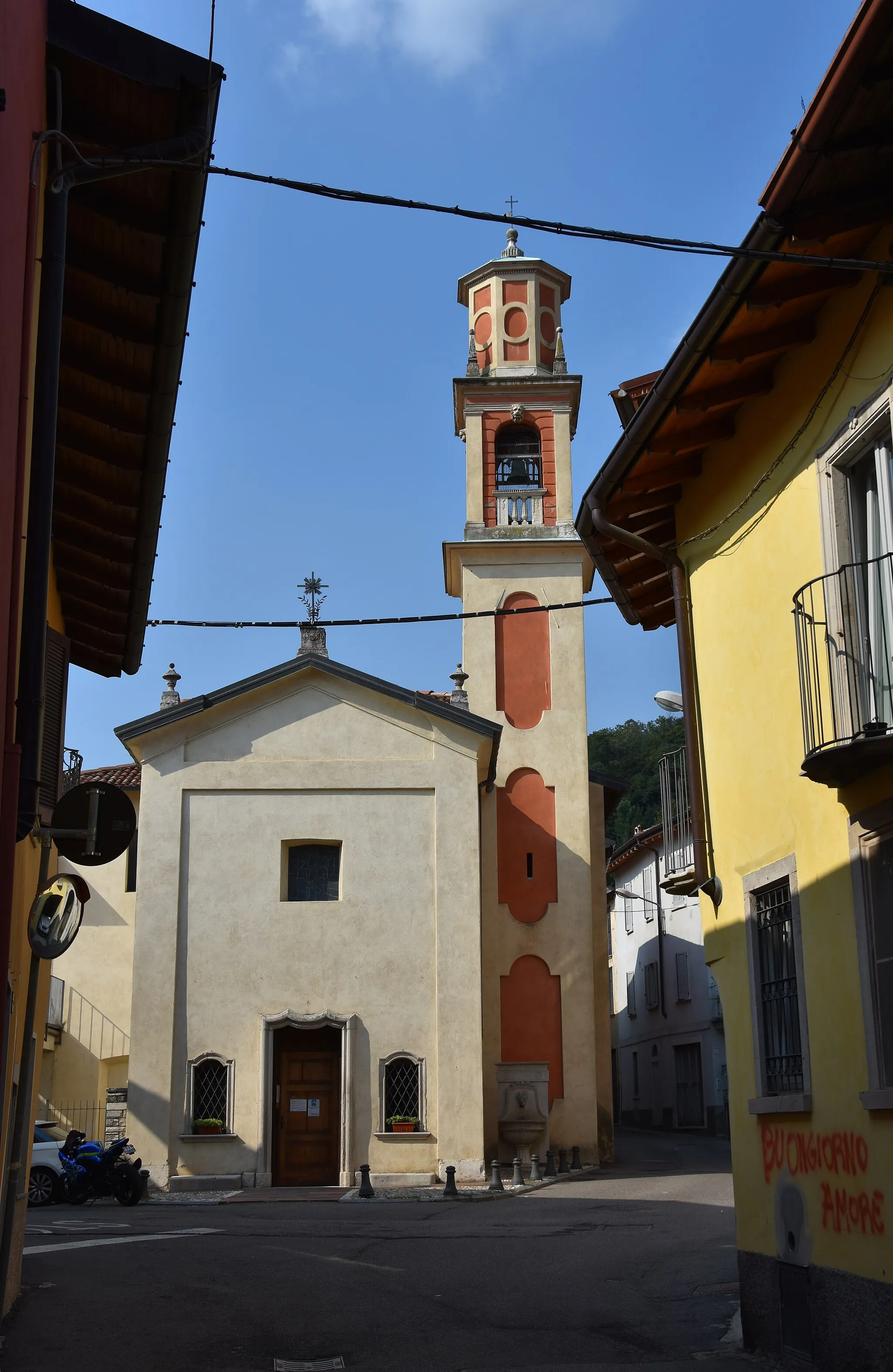 Photo showing: Santa Maria Nascente Church in Viggiù, province of Varese, Italy.