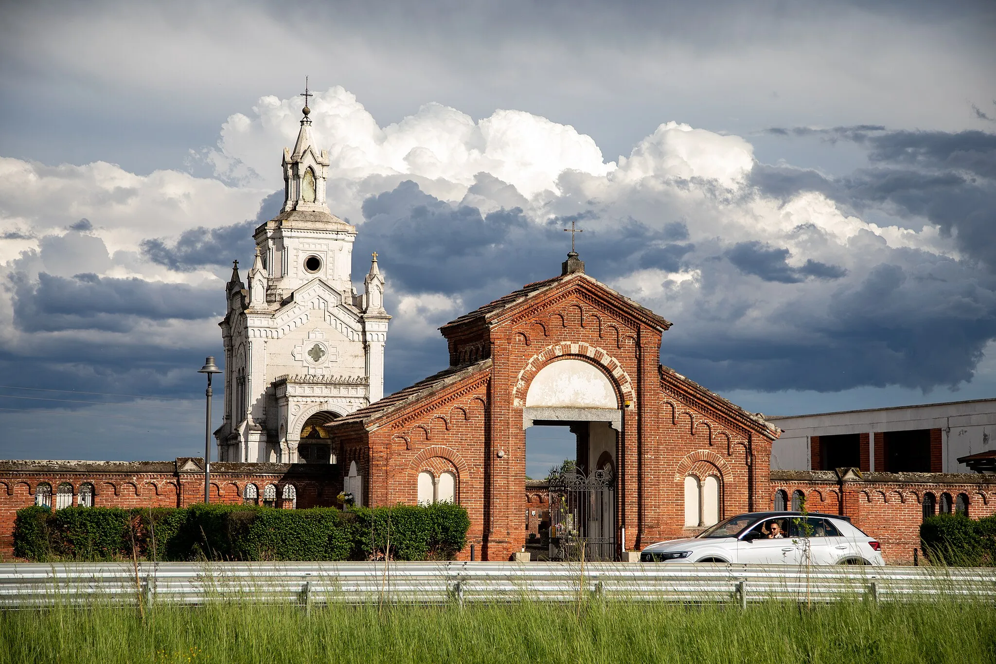 Photo showing: The cemetery of Moirago by Naviglio Pavese, Italy.