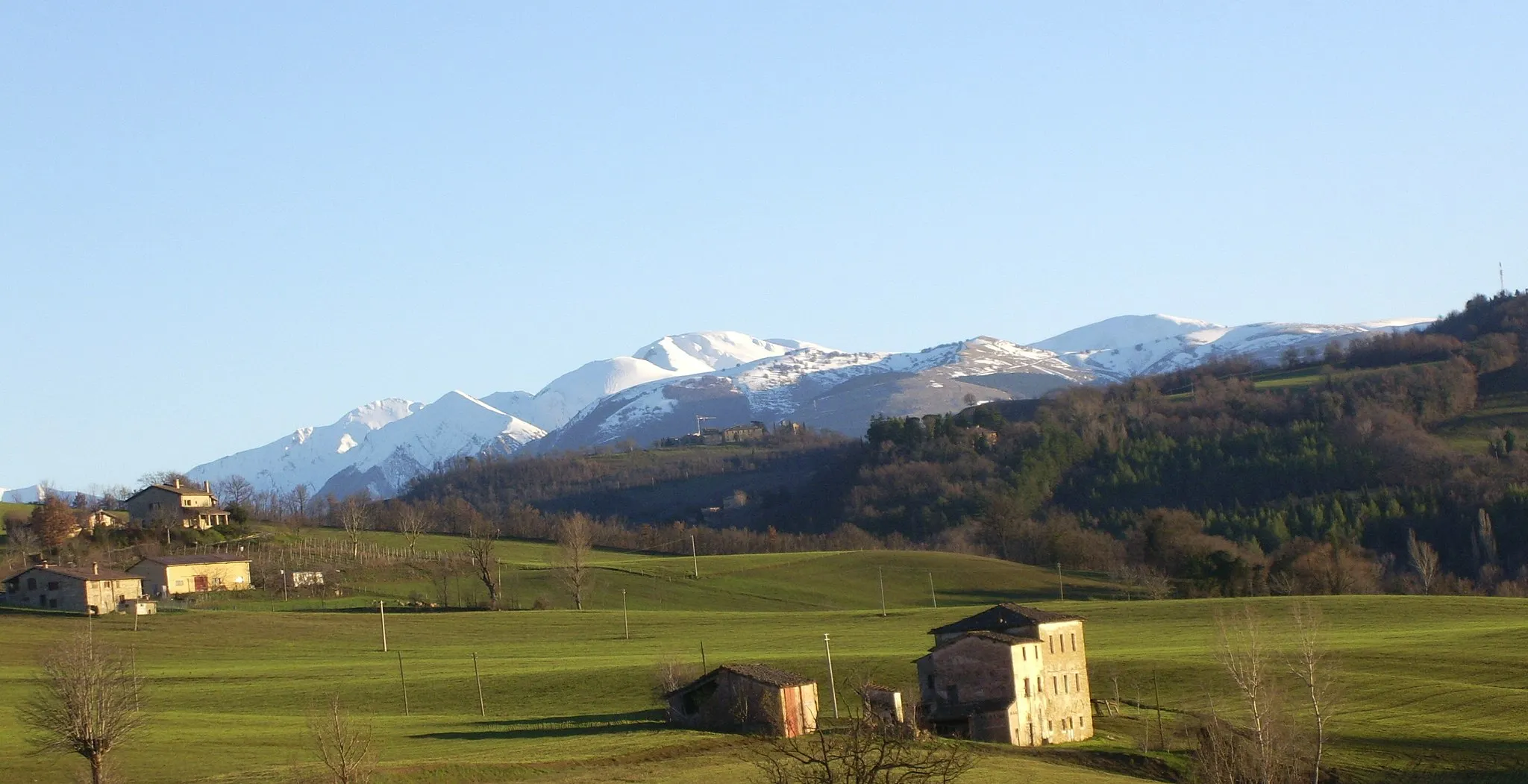 Photo showing: I Monti Sibillini visti dalla campagna di Camerino