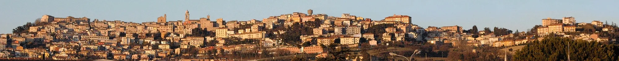 Photo showing: Castefidardo Skyline