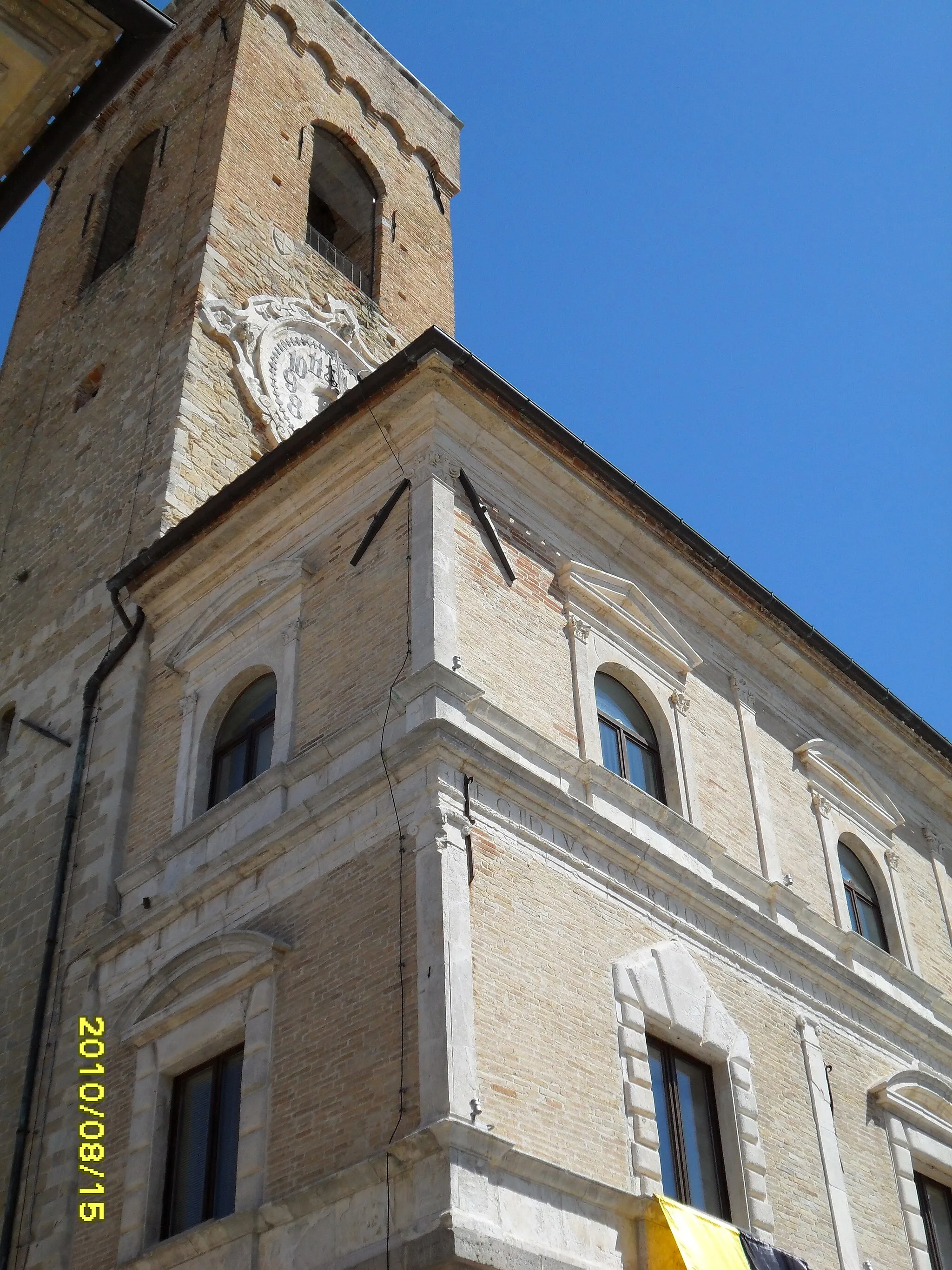 Photo showing: cingoli palazzo comunale la torre dell'orologio parts