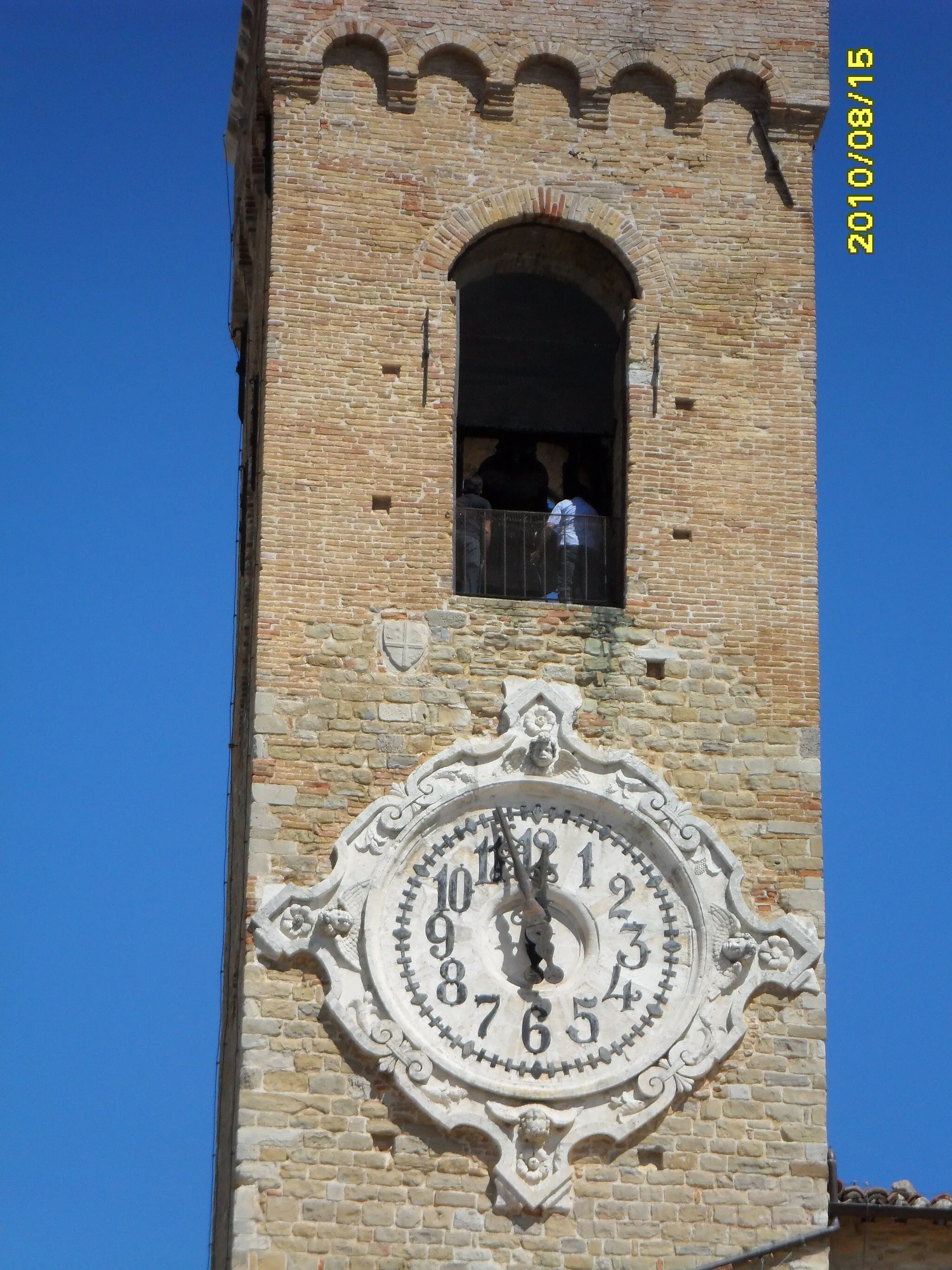 Photo showing: cingoli palazzo comunale la torre dell'orologio