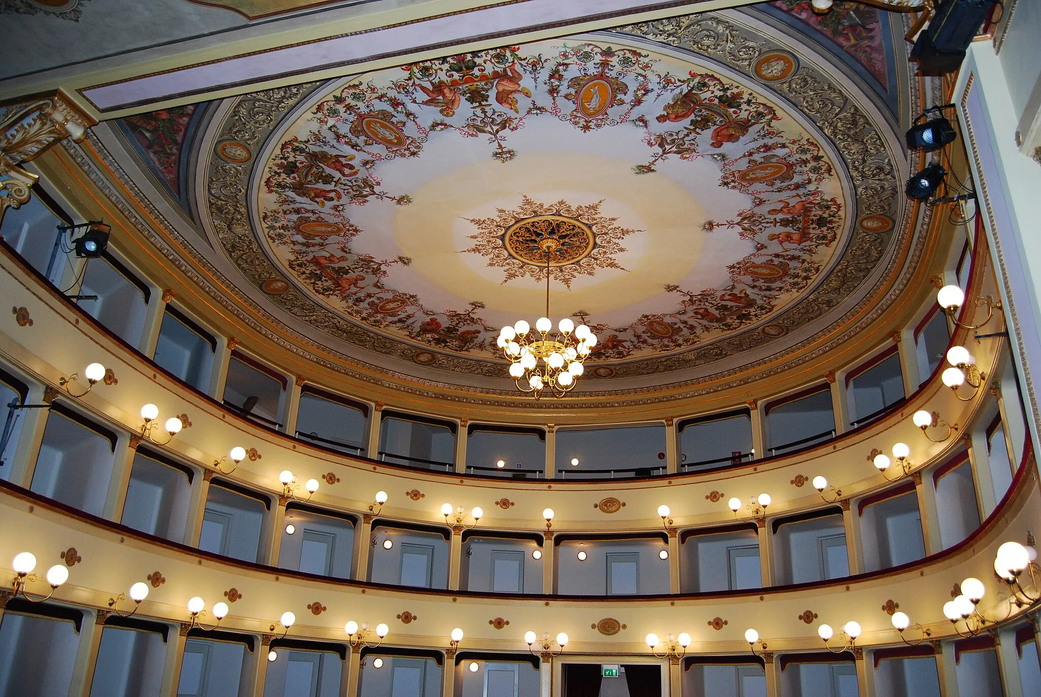 Photo showing: Teatro Annibal Caro