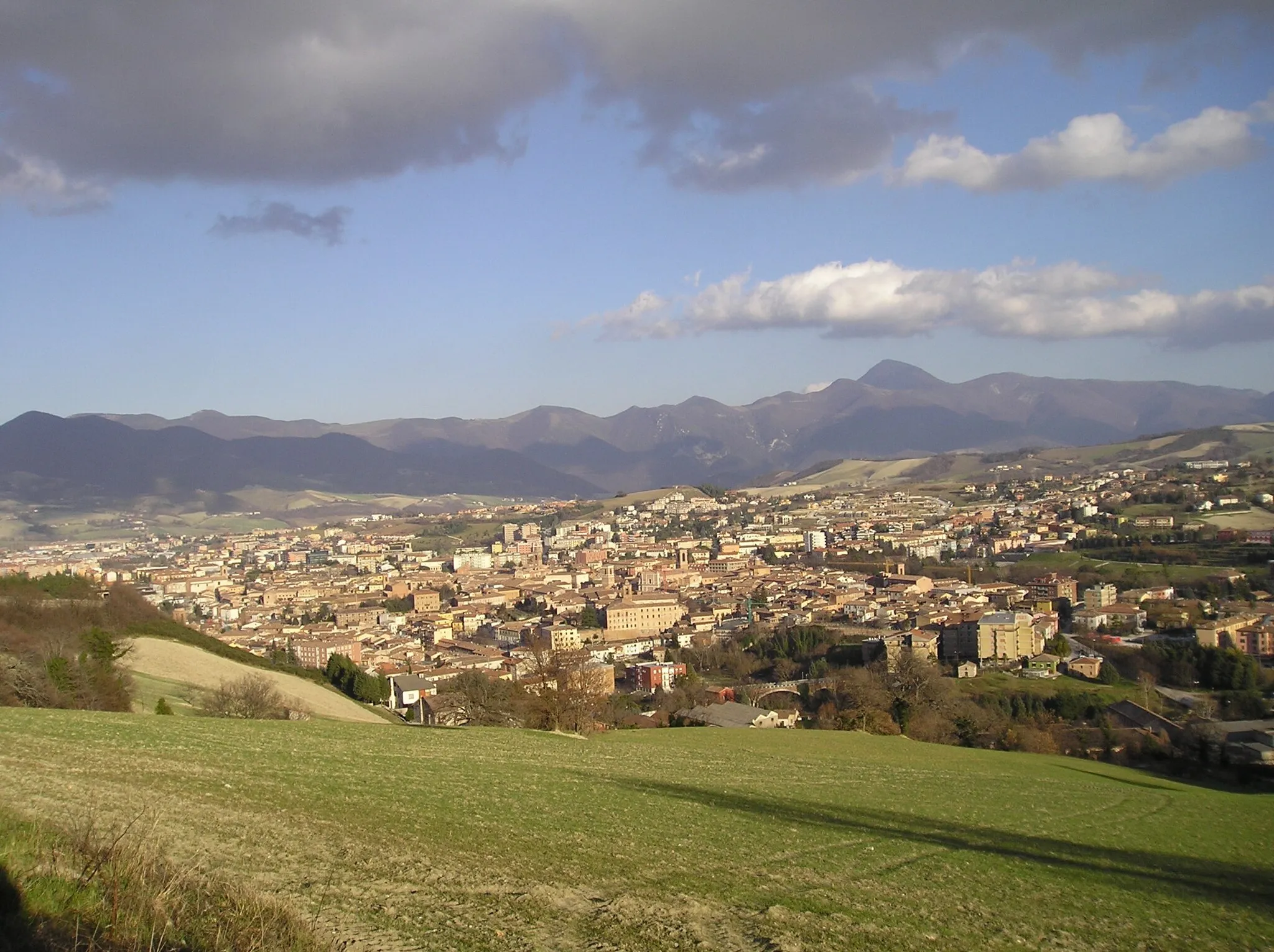 Photo showing: Vista di Fabriano