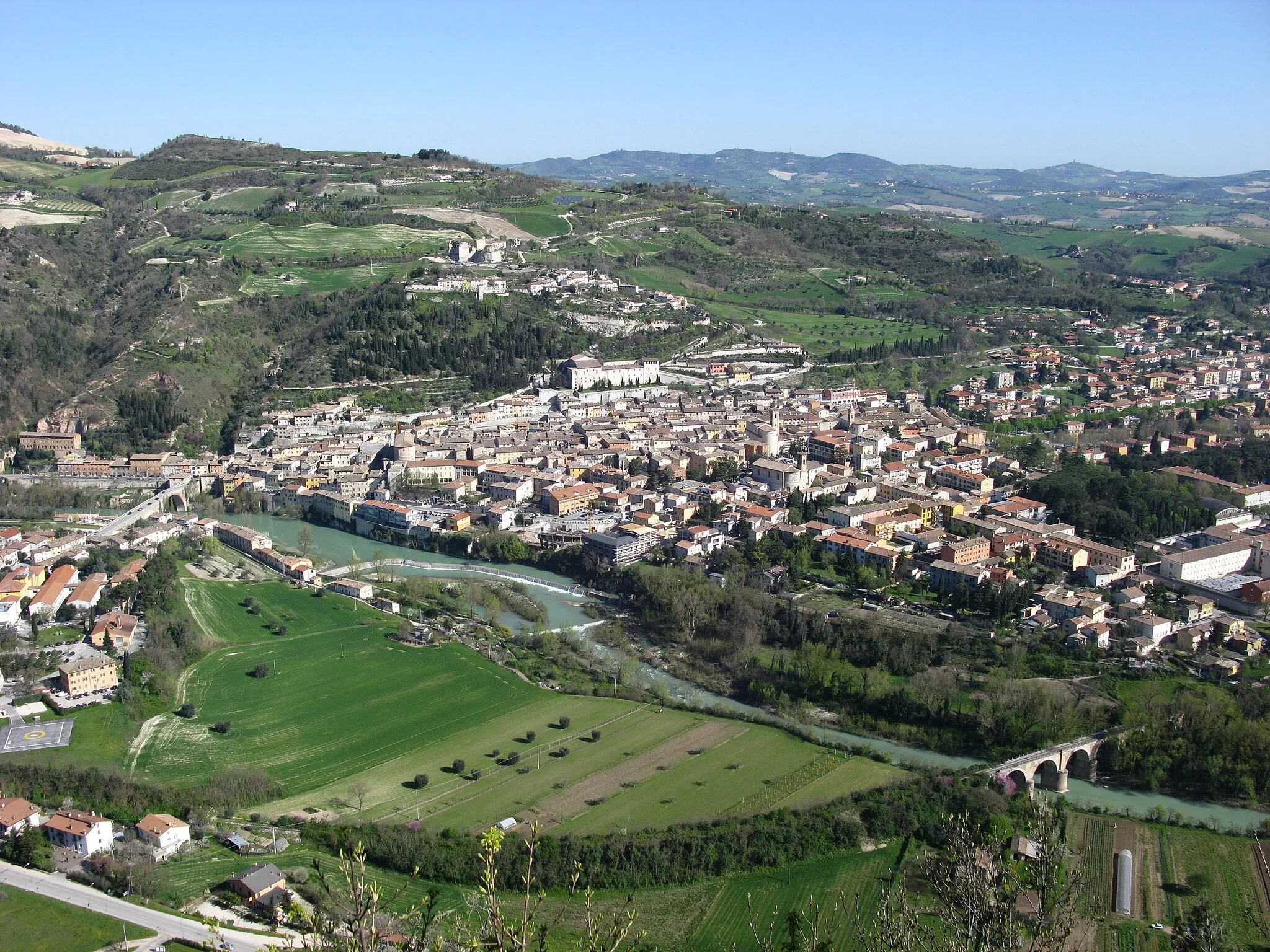 Photo showing: Panorama di Fossombrone.