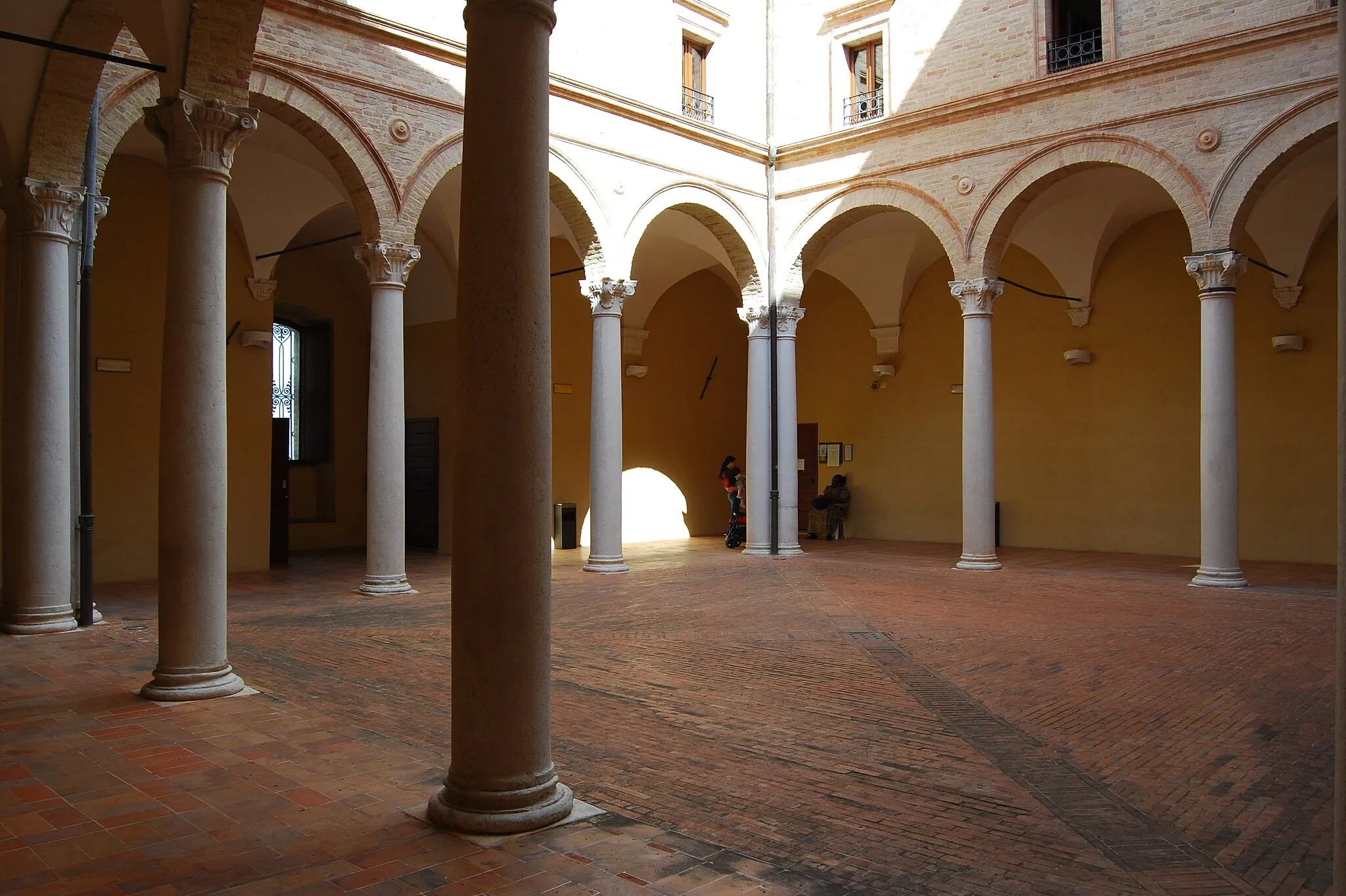 Photo showing: Palazzo Bonafede - cortile interno