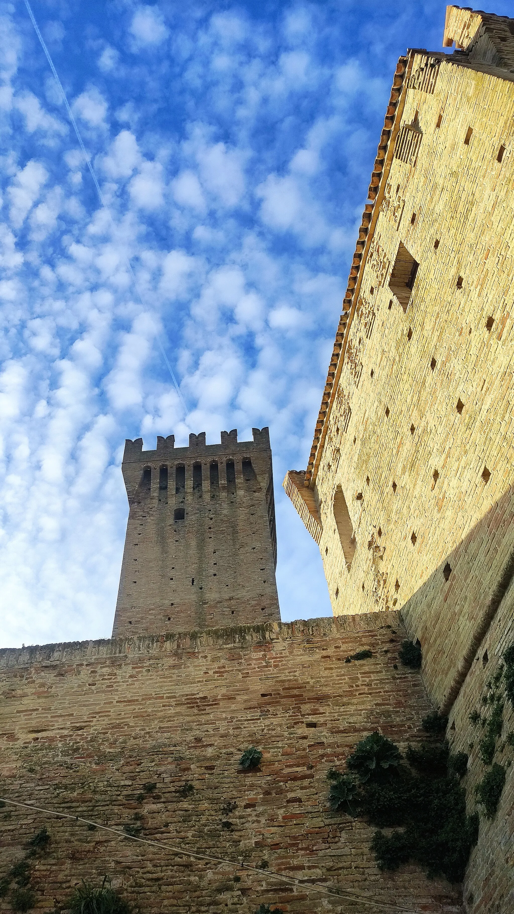 Photo showing: il castello di Montefiore, Recanati MC Italy