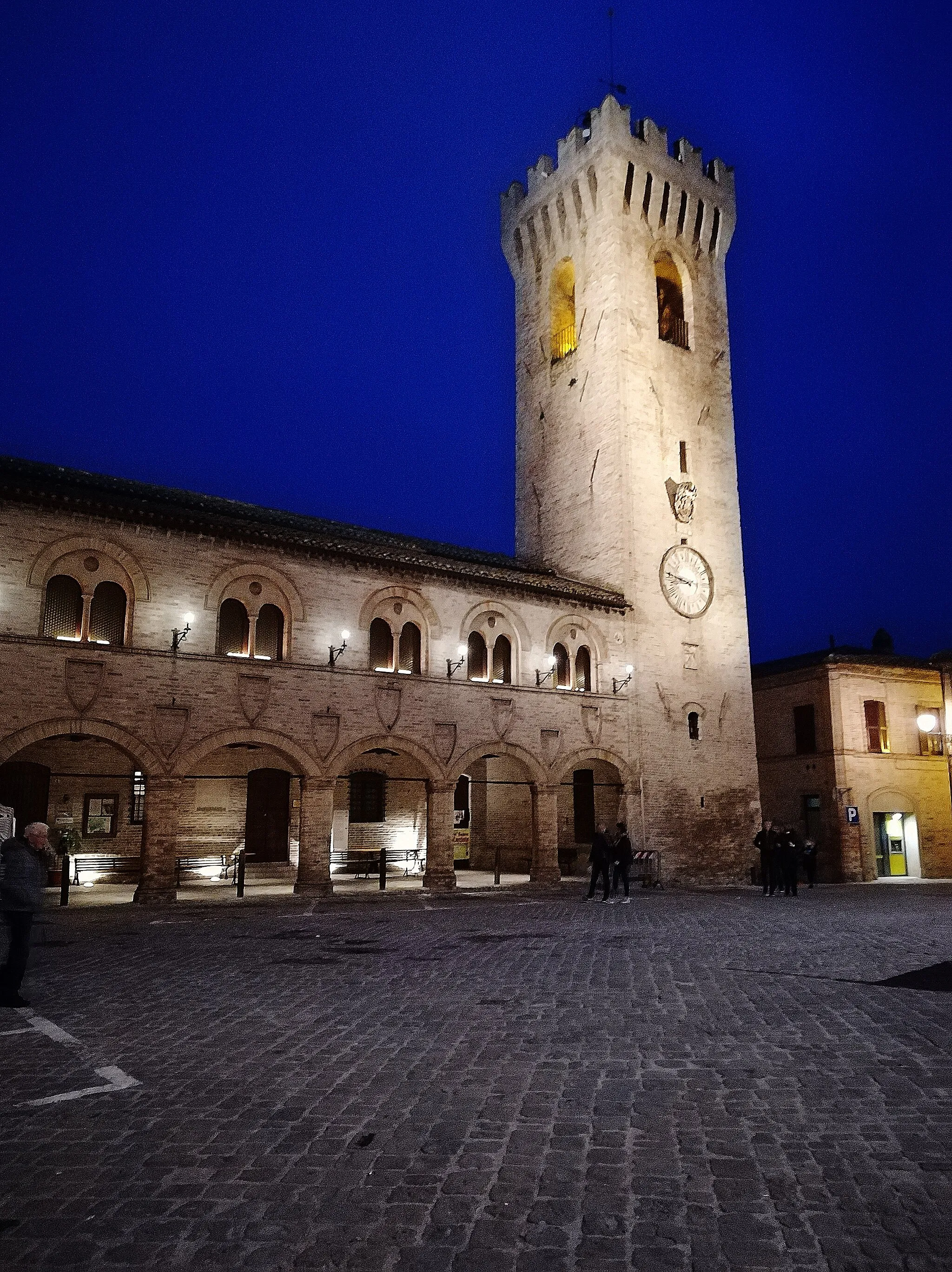 Photo showing: Palazzo del Podestà e torre Civica