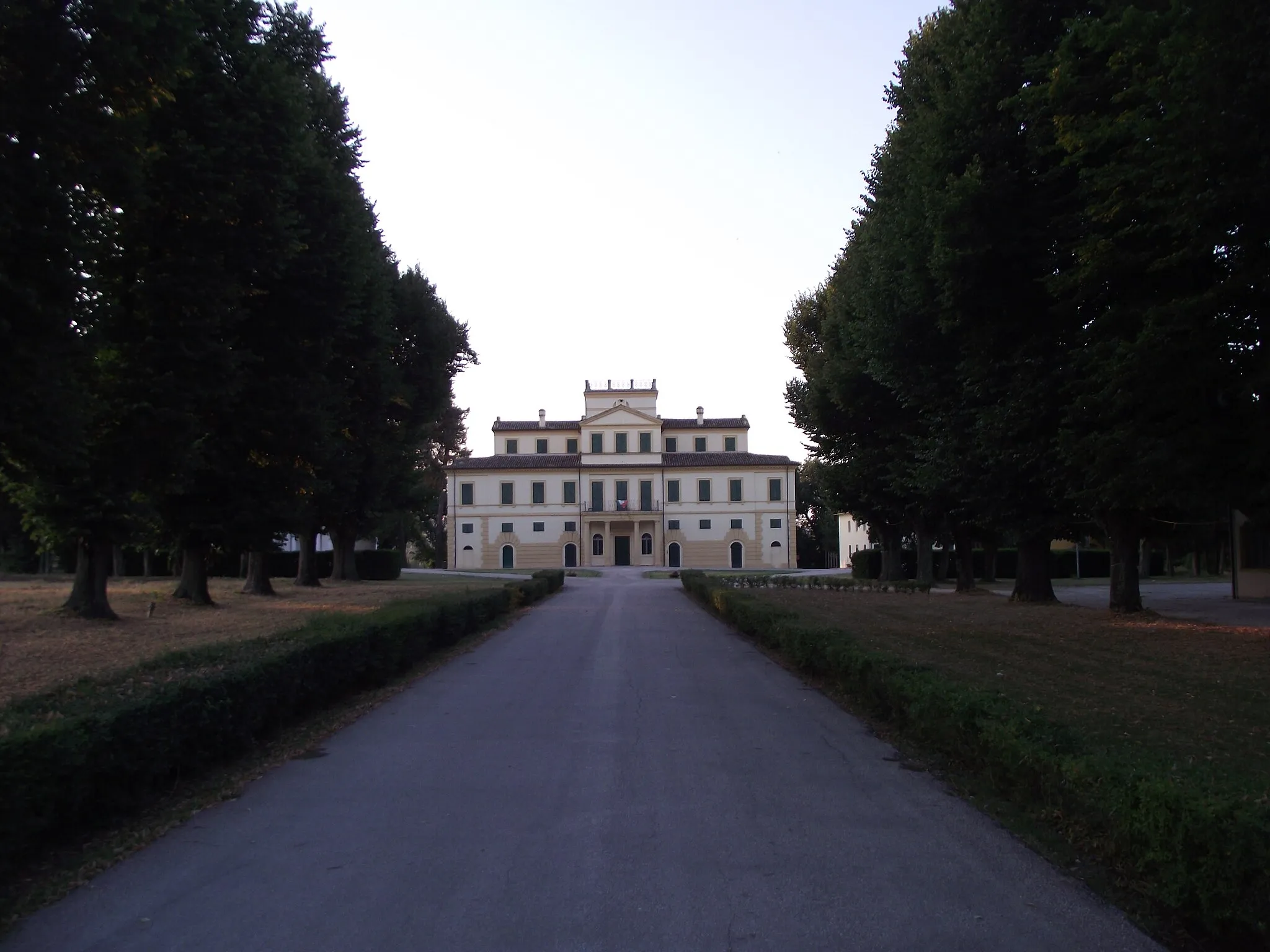 Photo showing: Pianello Vallesina, Villa Salvati, XVIII-XIX secolo