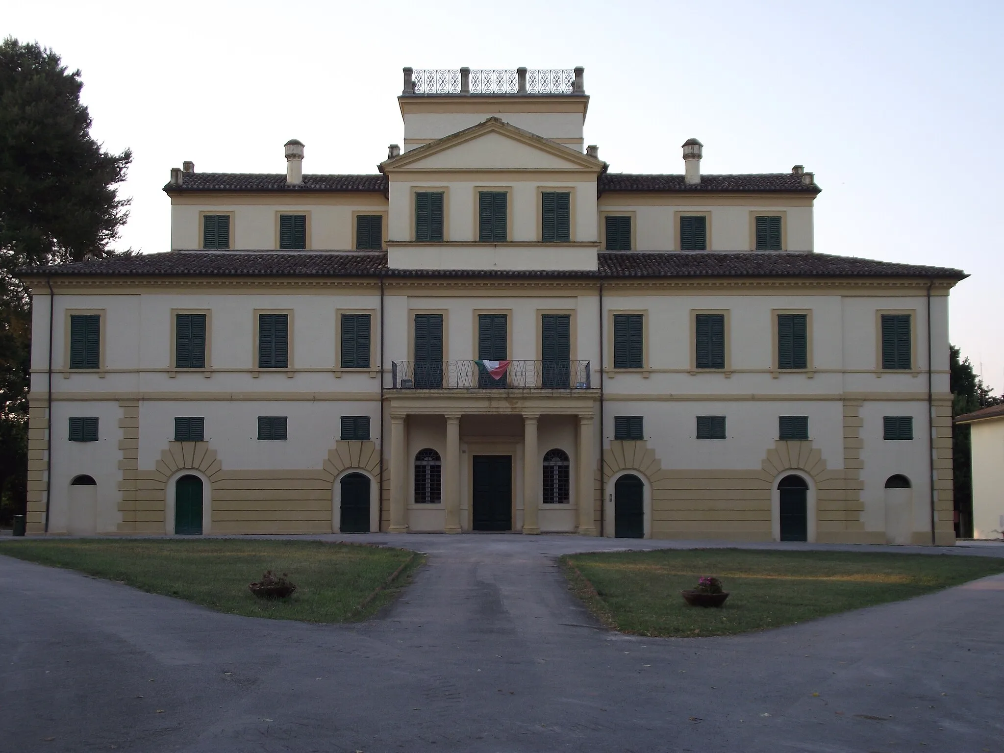 Photo showing: Pianello Vallesina, Villa Salvati, XVIII-XIX secolo