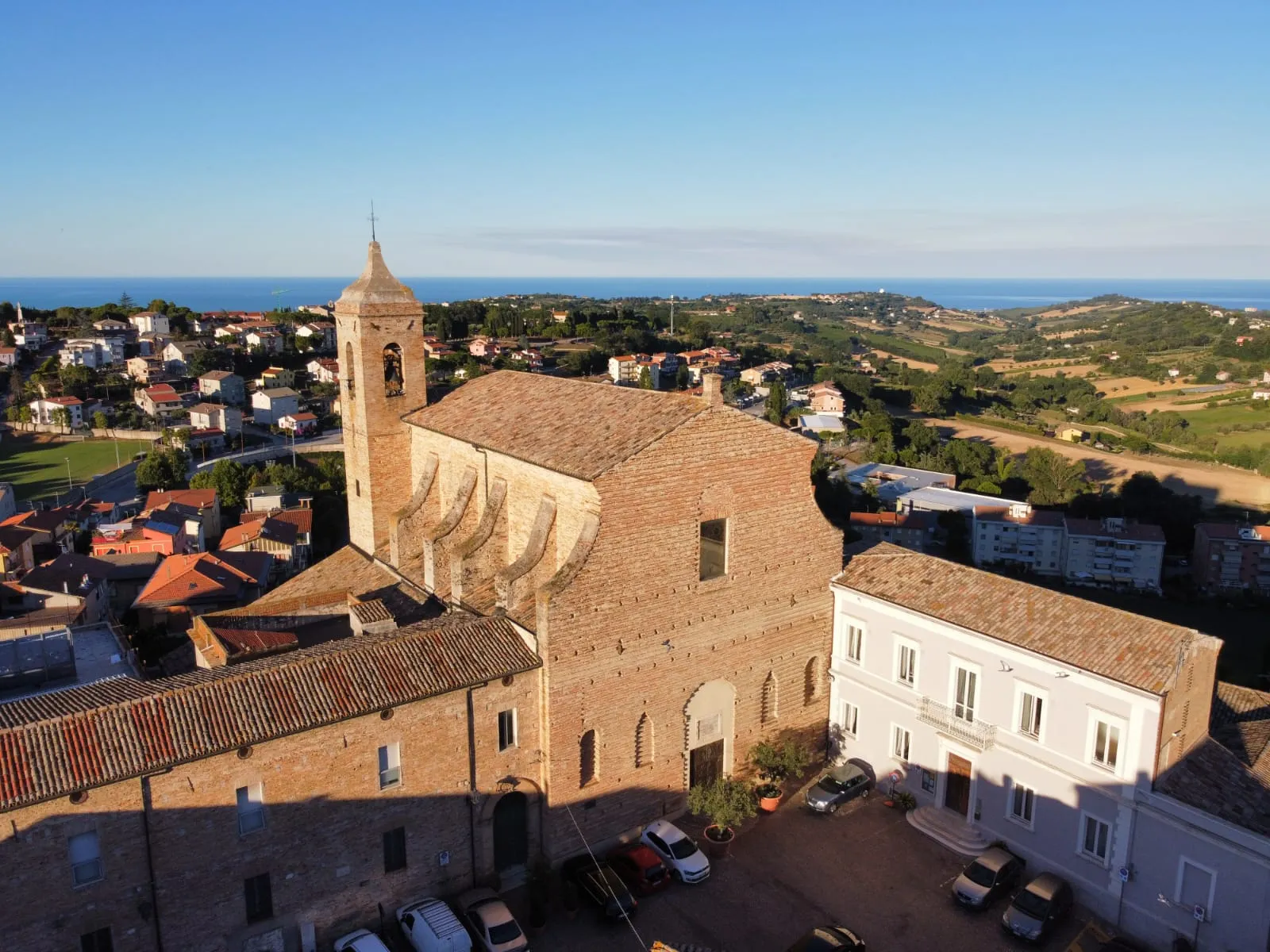 Photo showing: La foto rappresenta la facciata della chiesa "collegiata" di Santo Stefano di Potenza Picena