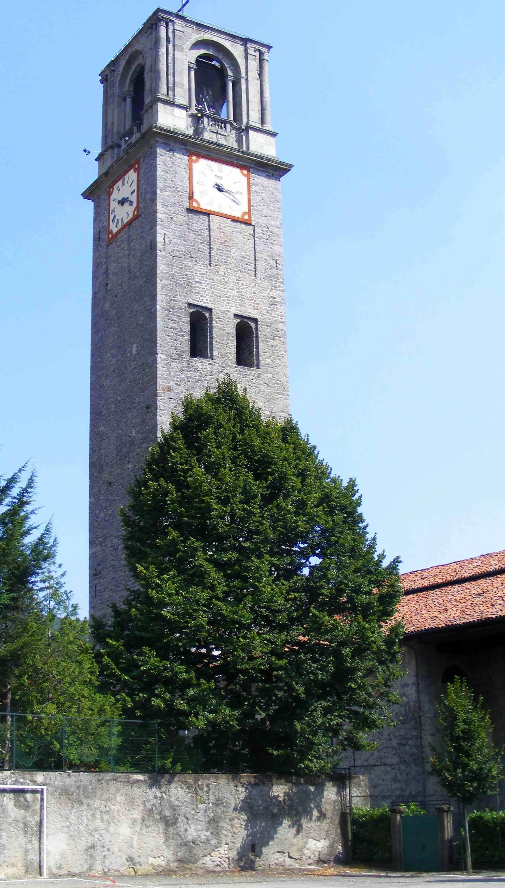 Photo showing: Andorno (BI, Italy): church tower