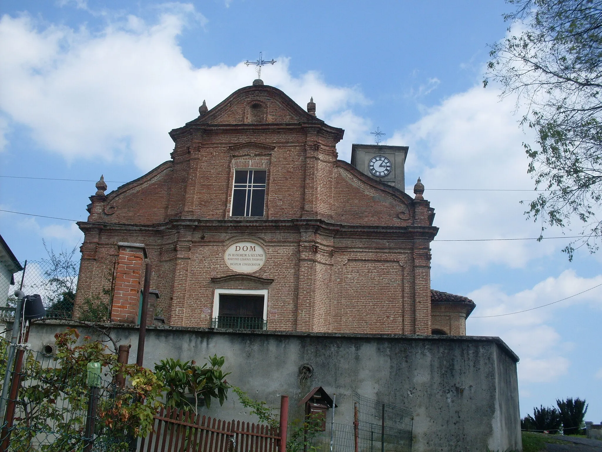 Photo showing: The church of St. Secondo on Cemetery, located on the hills of Cavagnolo, near Turin.