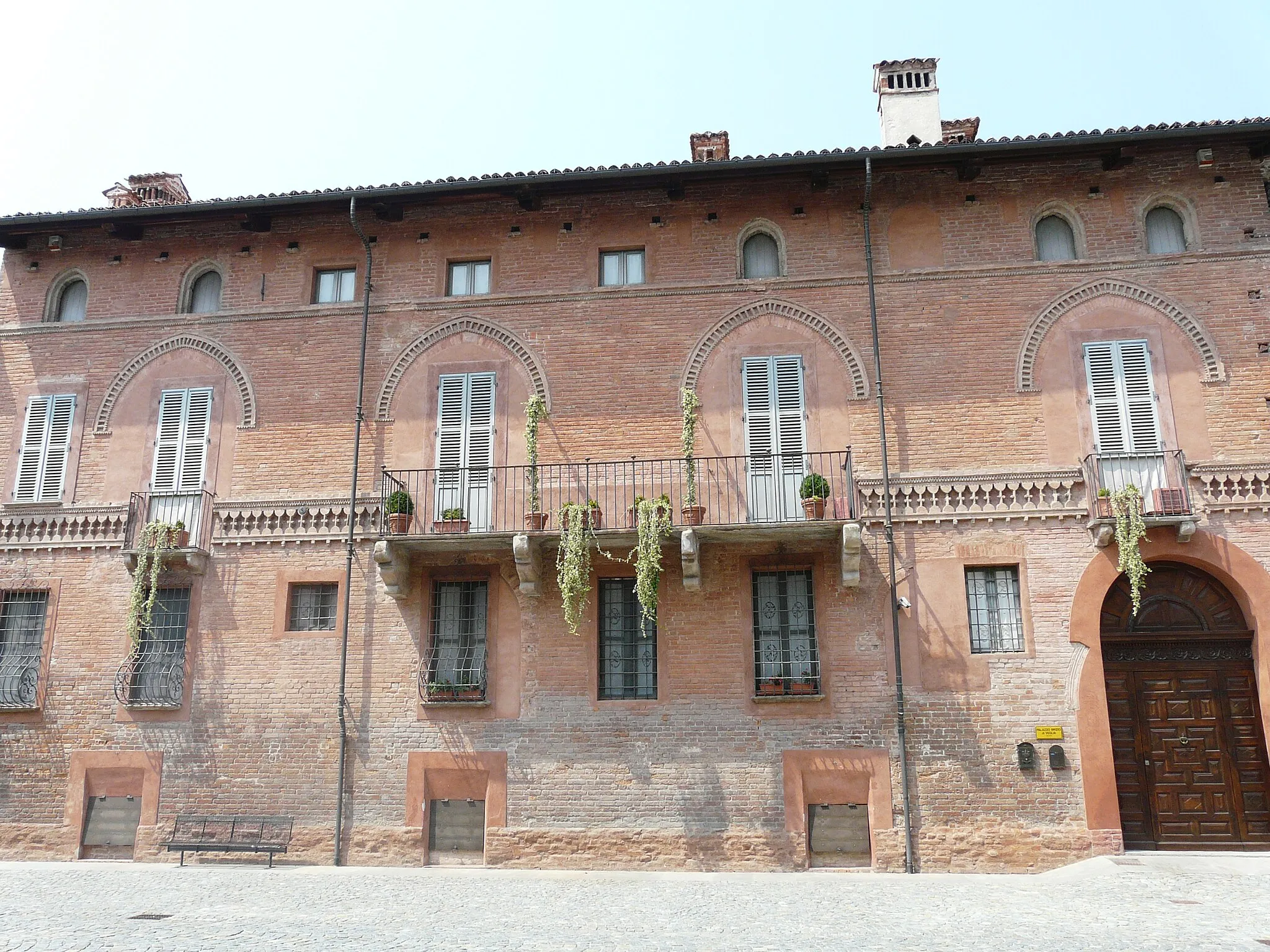 Photo showing: Palazzo Brizio di Veglia, Cherasco, Piemonte, Italia