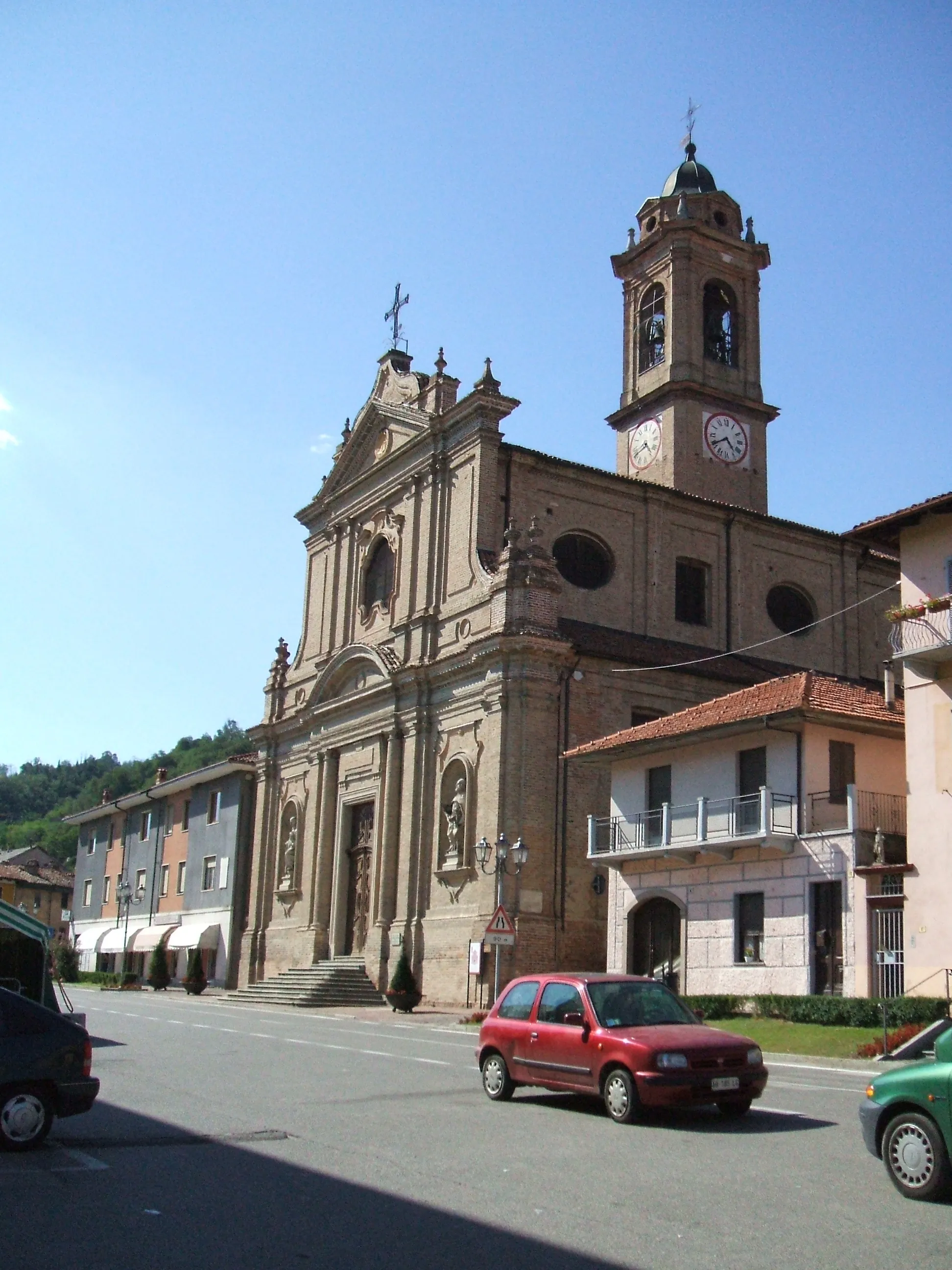 Photo showing: Corneliano d'Alba, Piedmont, Italy - the church