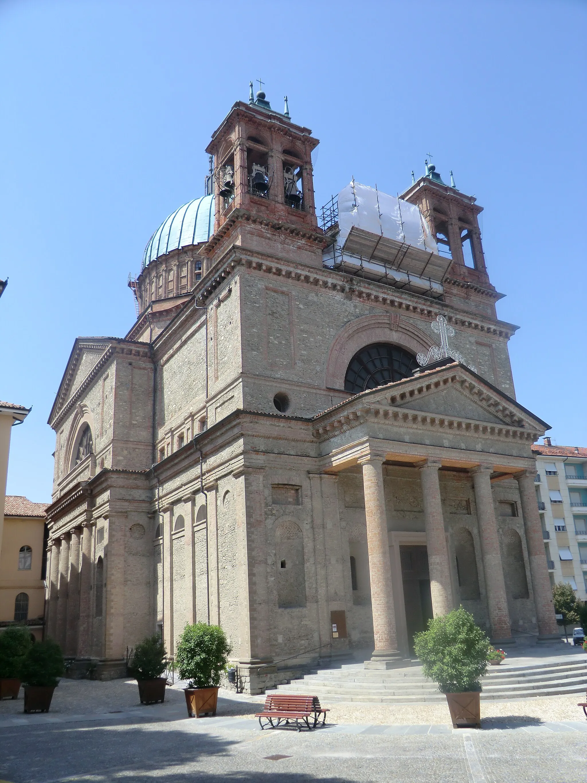 Photo showing: Dogliani: chiesa di San Quirico e Paolo (1870) - arch. G.B. Schellino