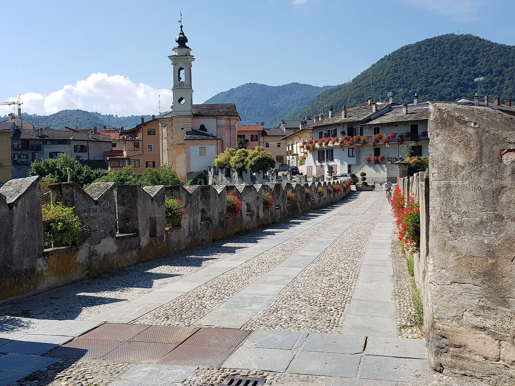 Photo showing: Dronero: Ponte del Diavolo